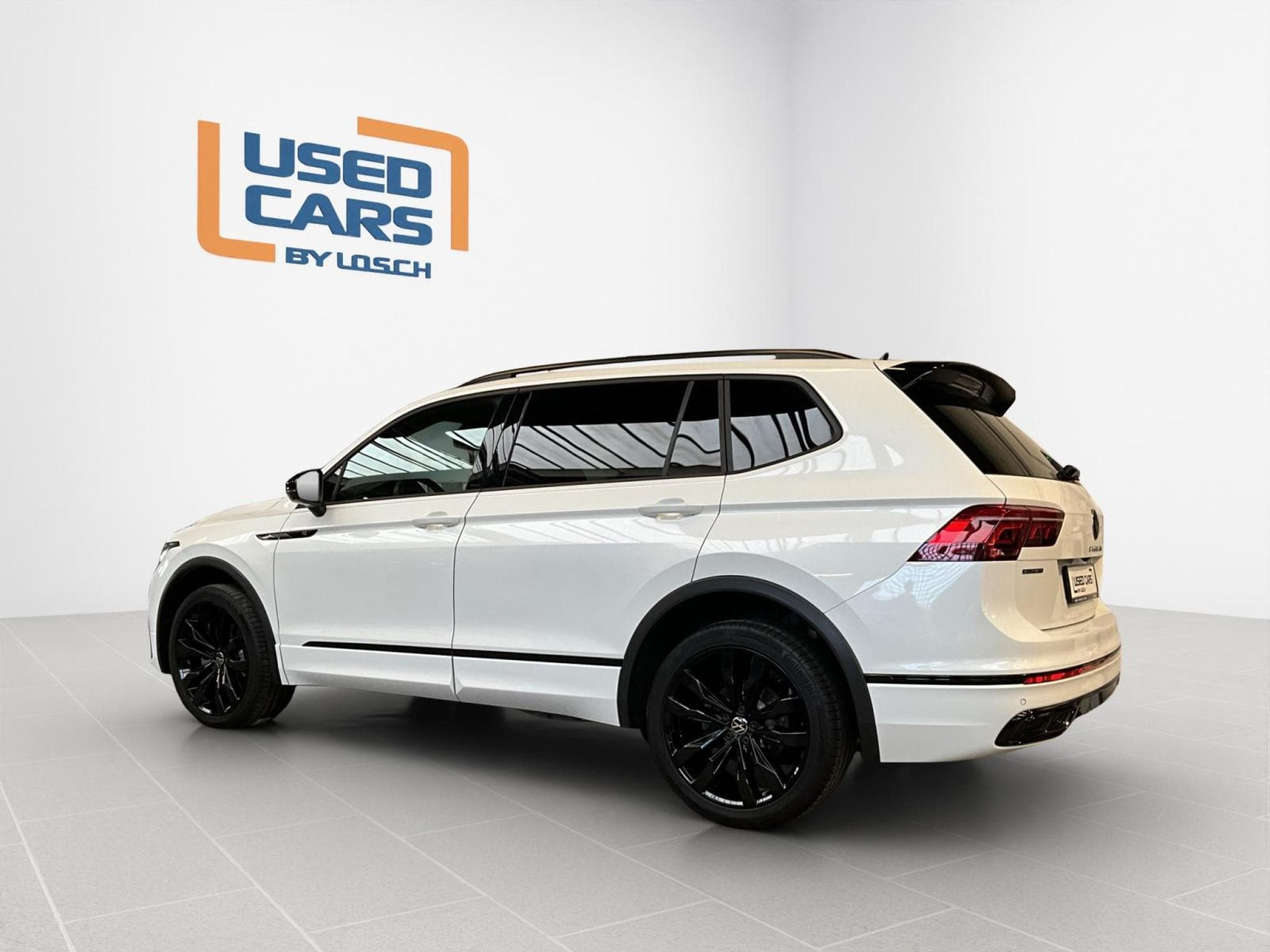 VW Tiguan Allspace+R-Line+DSG+Black-Style+Pano+AHK (2024) - Foto 5