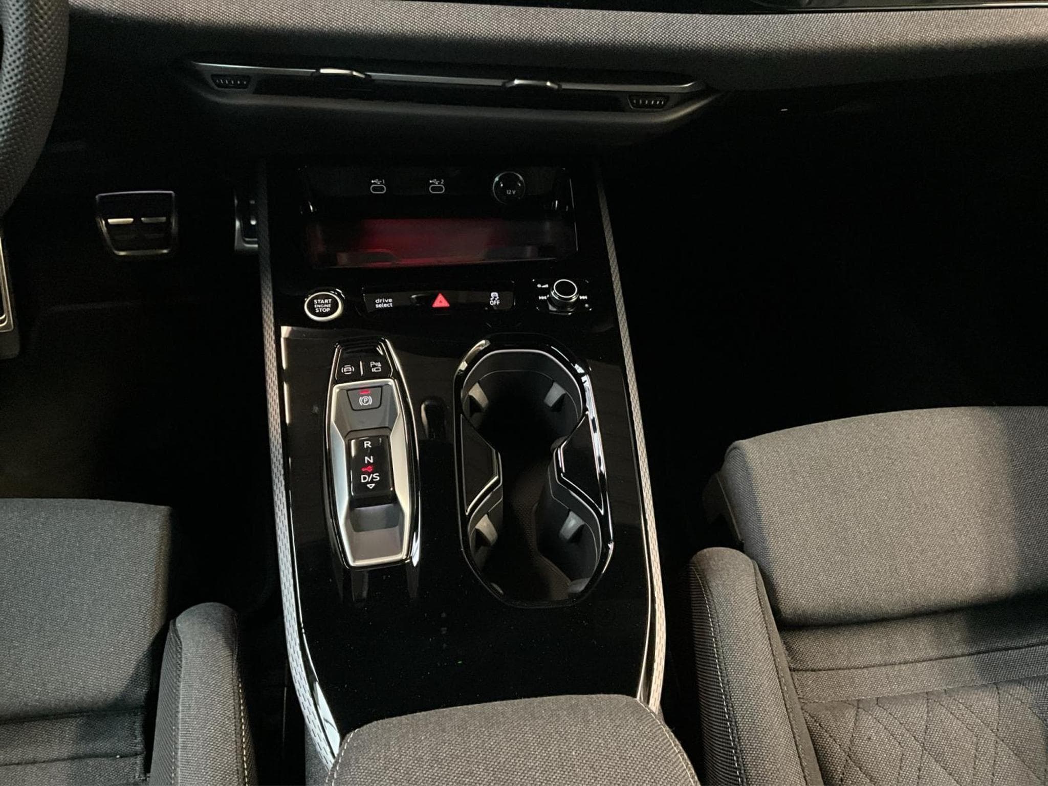 Audi A5 S-Tronic+Quattro+Led+Navi (2024) - Photo 12