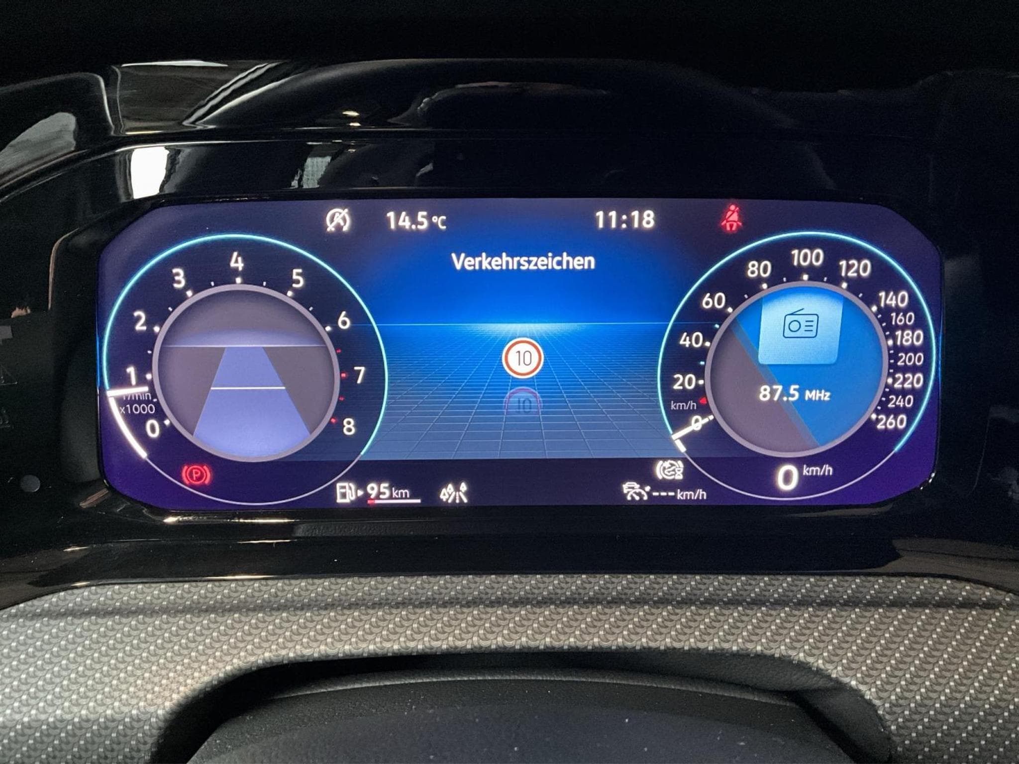 VW Golf R-Line+BVM+Navi+LED (2023) - Photo 11