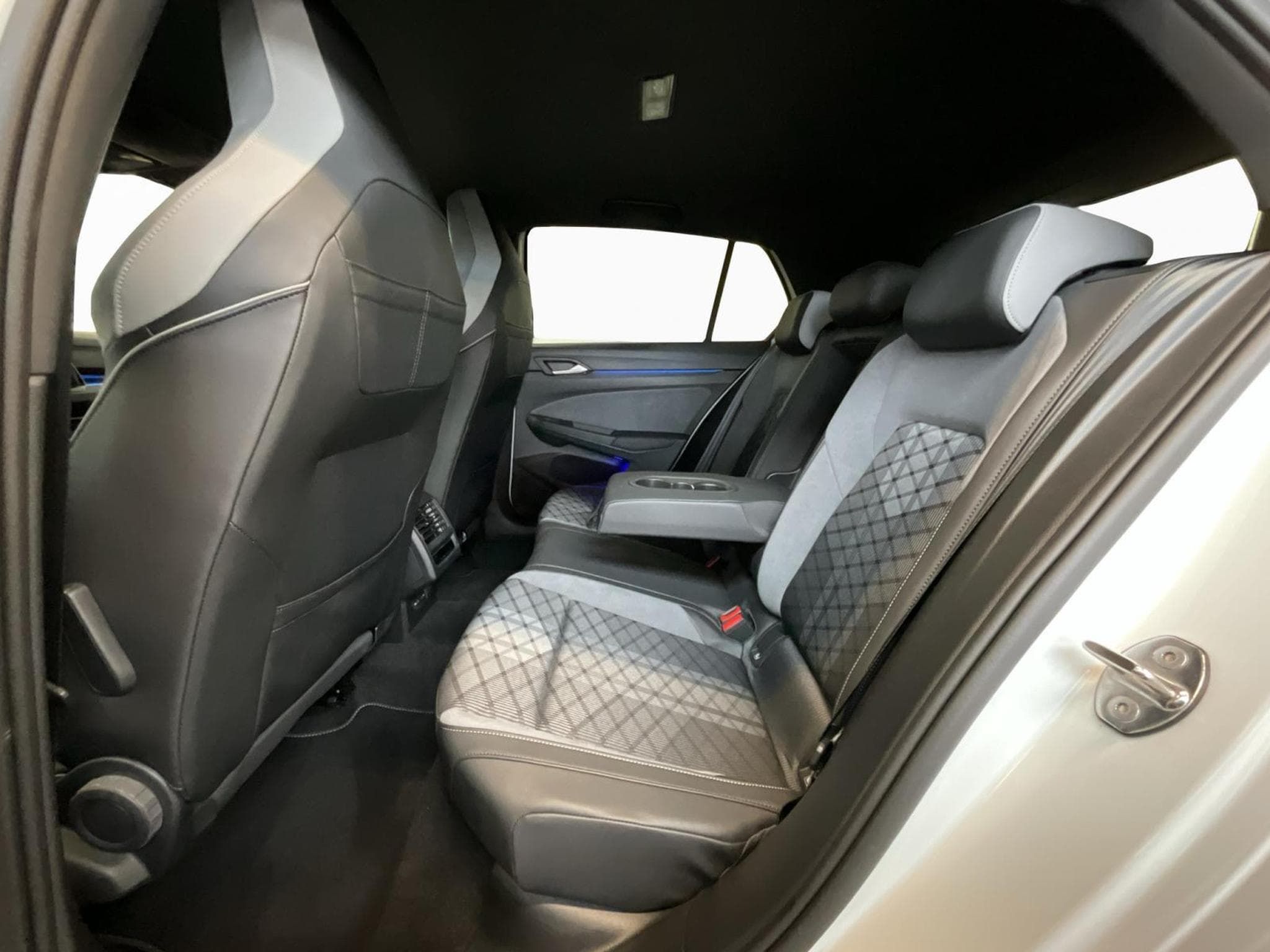 VW Golf R-Line+BVM+Navi+LED (2023) - Photo 15