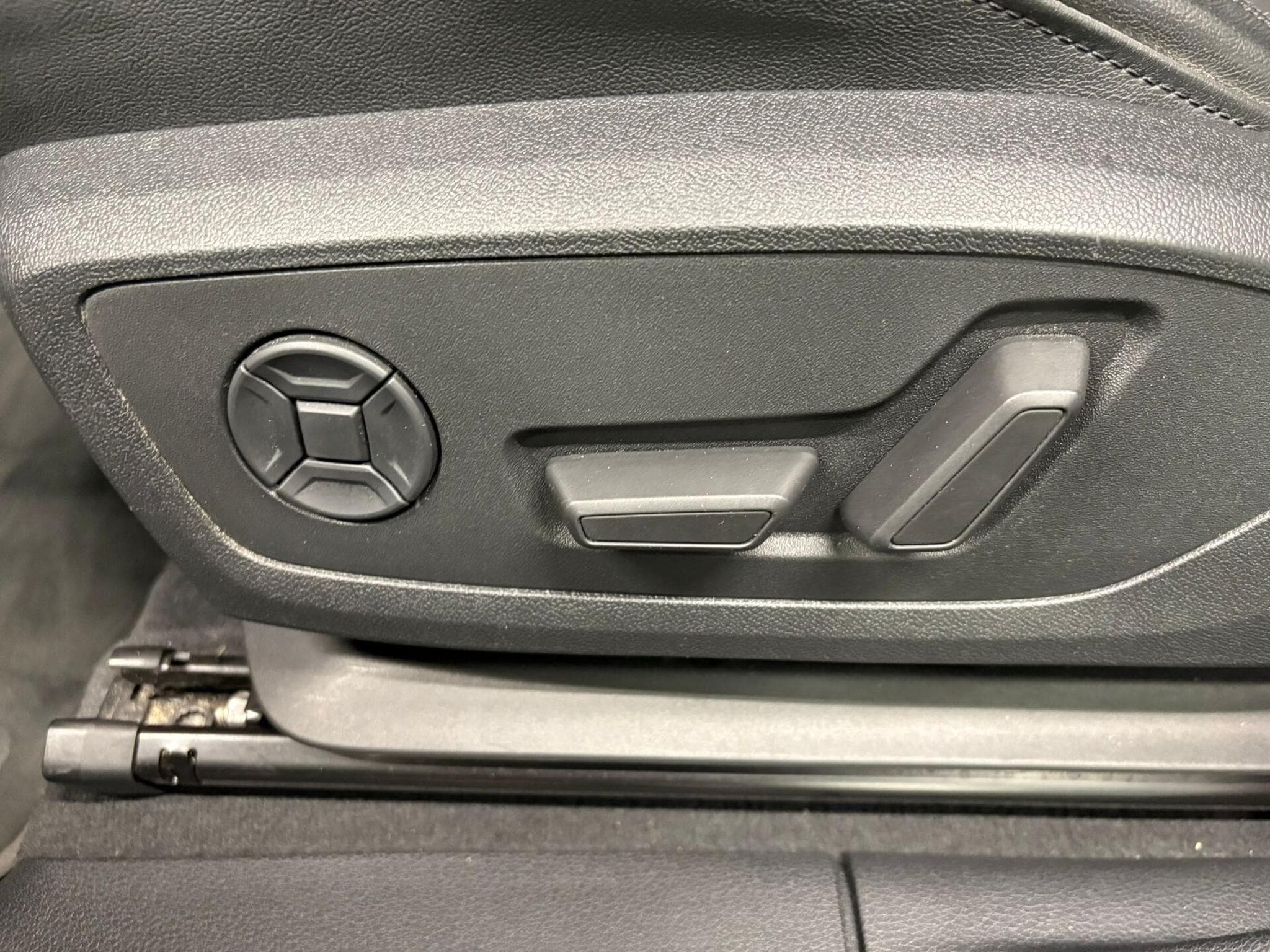 Audi Q3 Sportback 2.0 TDi 190 S line Quattro (2020) - Photo 10