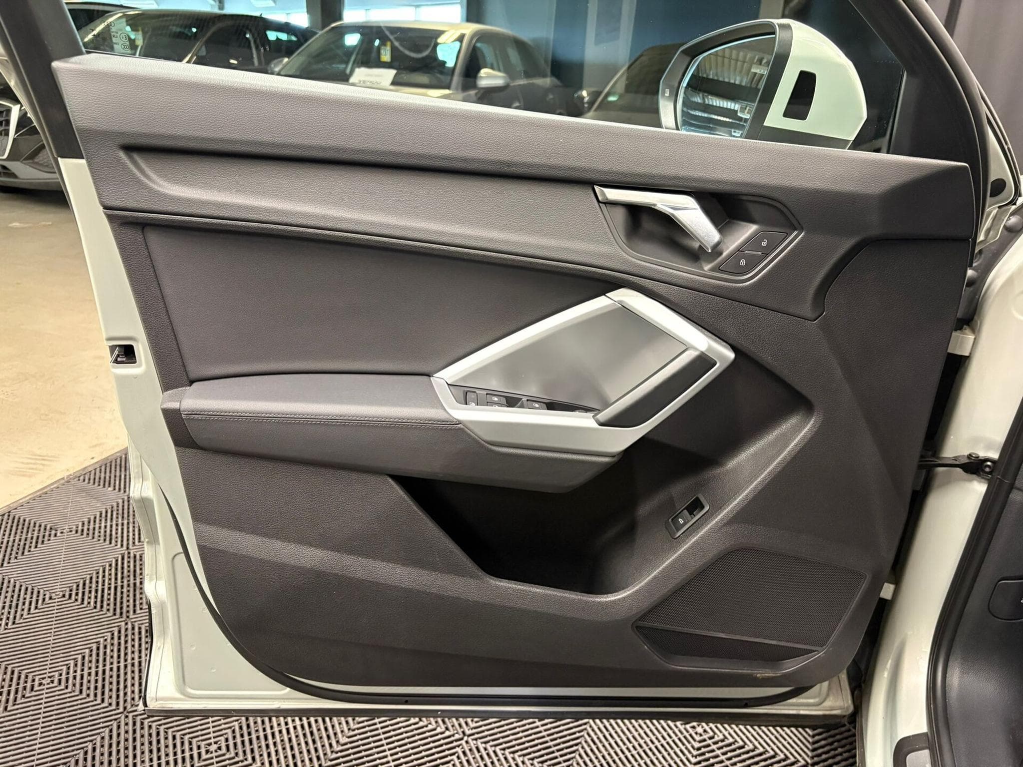 Audi Q3 Sportback 2.0 TDi 190 S line Quattro (2020) - Photo 7