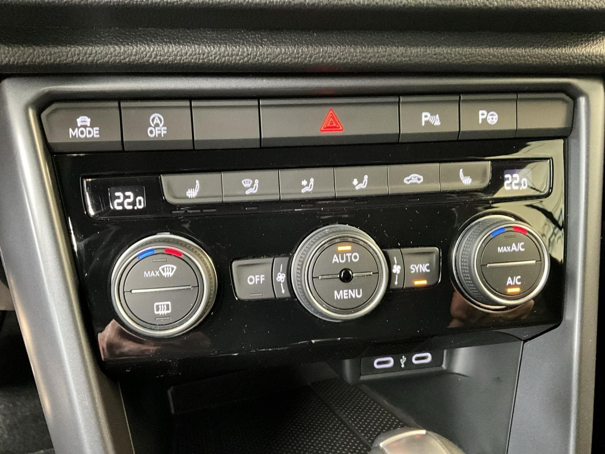 VW T-Roc R-Line+DSG+Black-Style+AHK (2022) - Foto 19