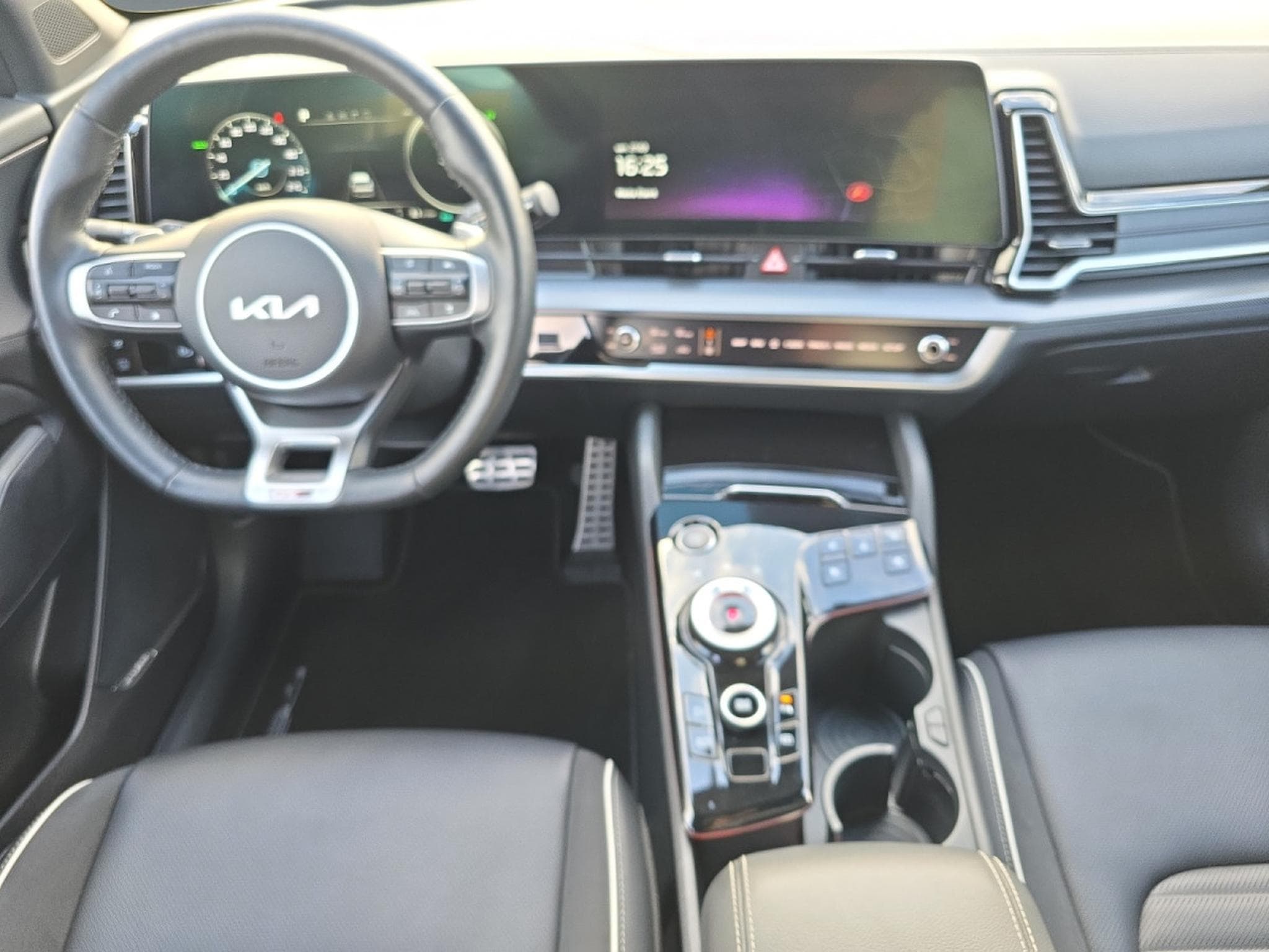 Kia Sportage GT Line HEV (2023) - Photo 11