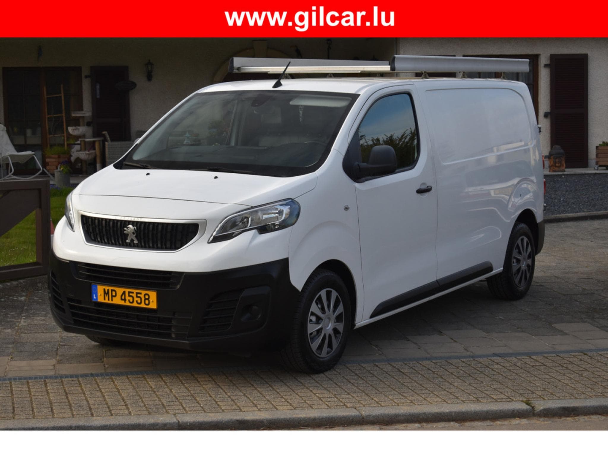 Peugeot Expert 2,0 HDi 120 Airco 3 places (2019) - Photo 1