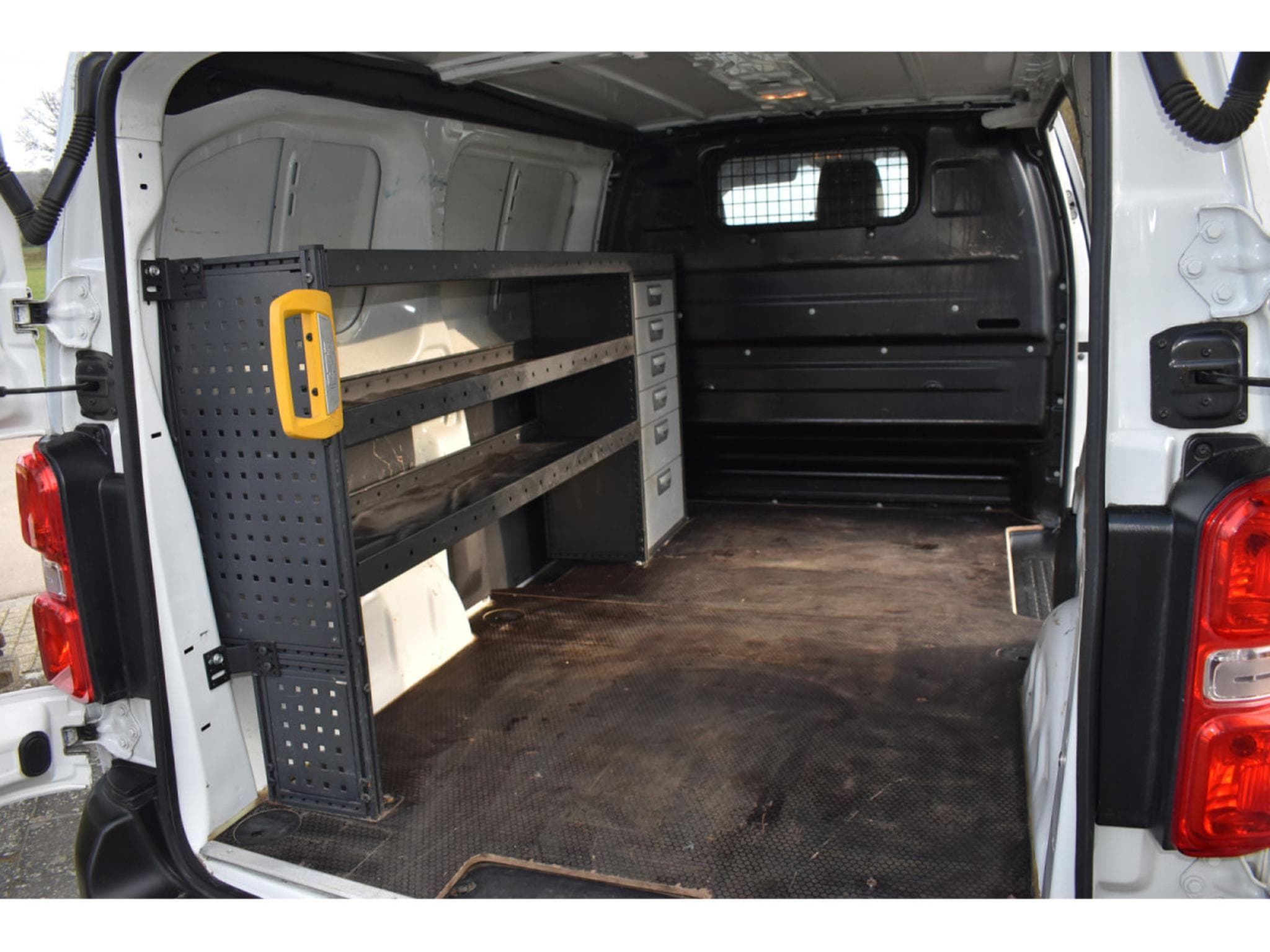 Peugeot Expert 2,0 HDi 120 Airco 3 places (2019) - Photo 9