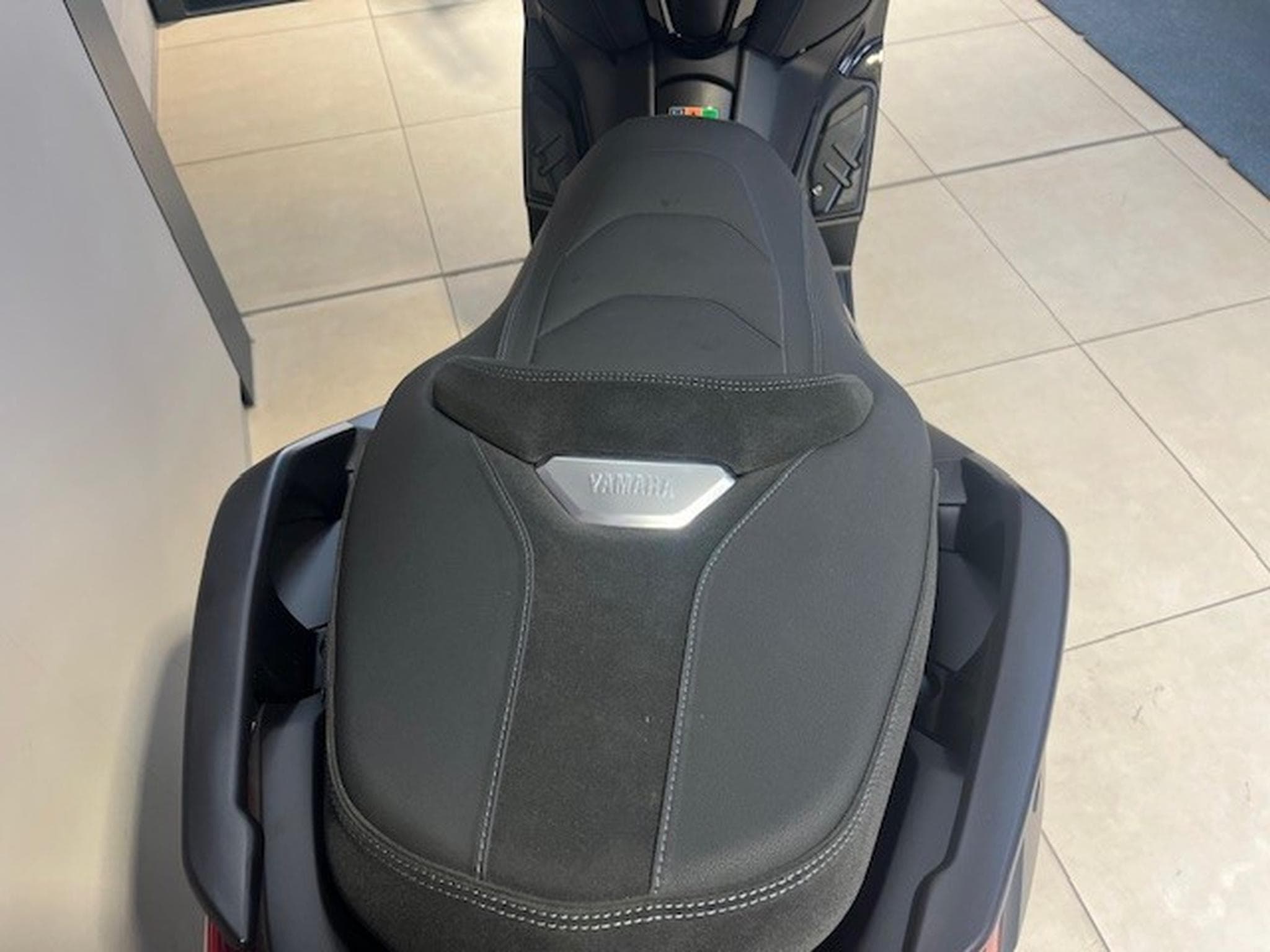 Yamaha XMAX 300 Tech Max + (2026) - Photo 14