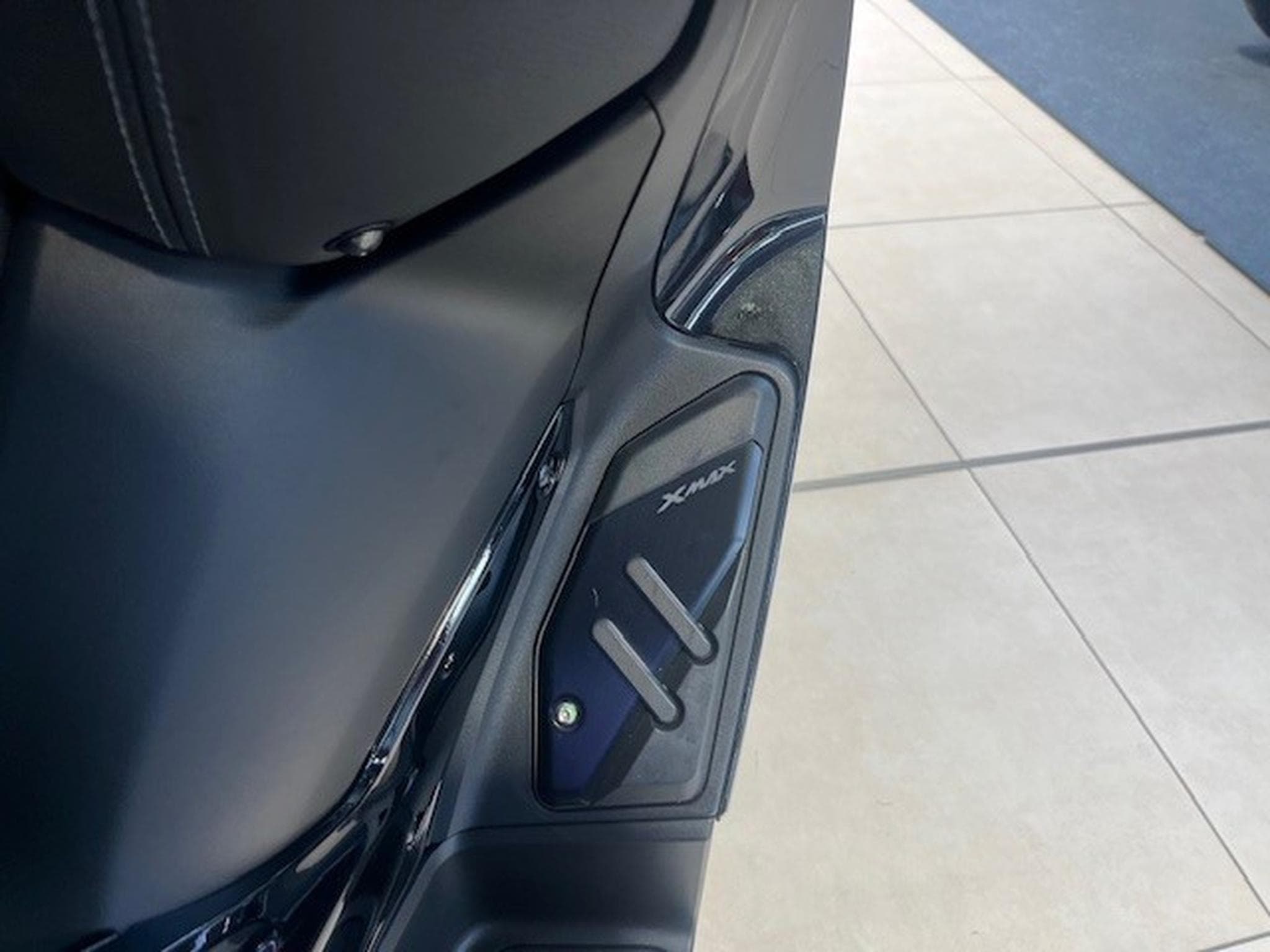 Yamaha XMAX 300 Tech Max + (2026) - Photo 15