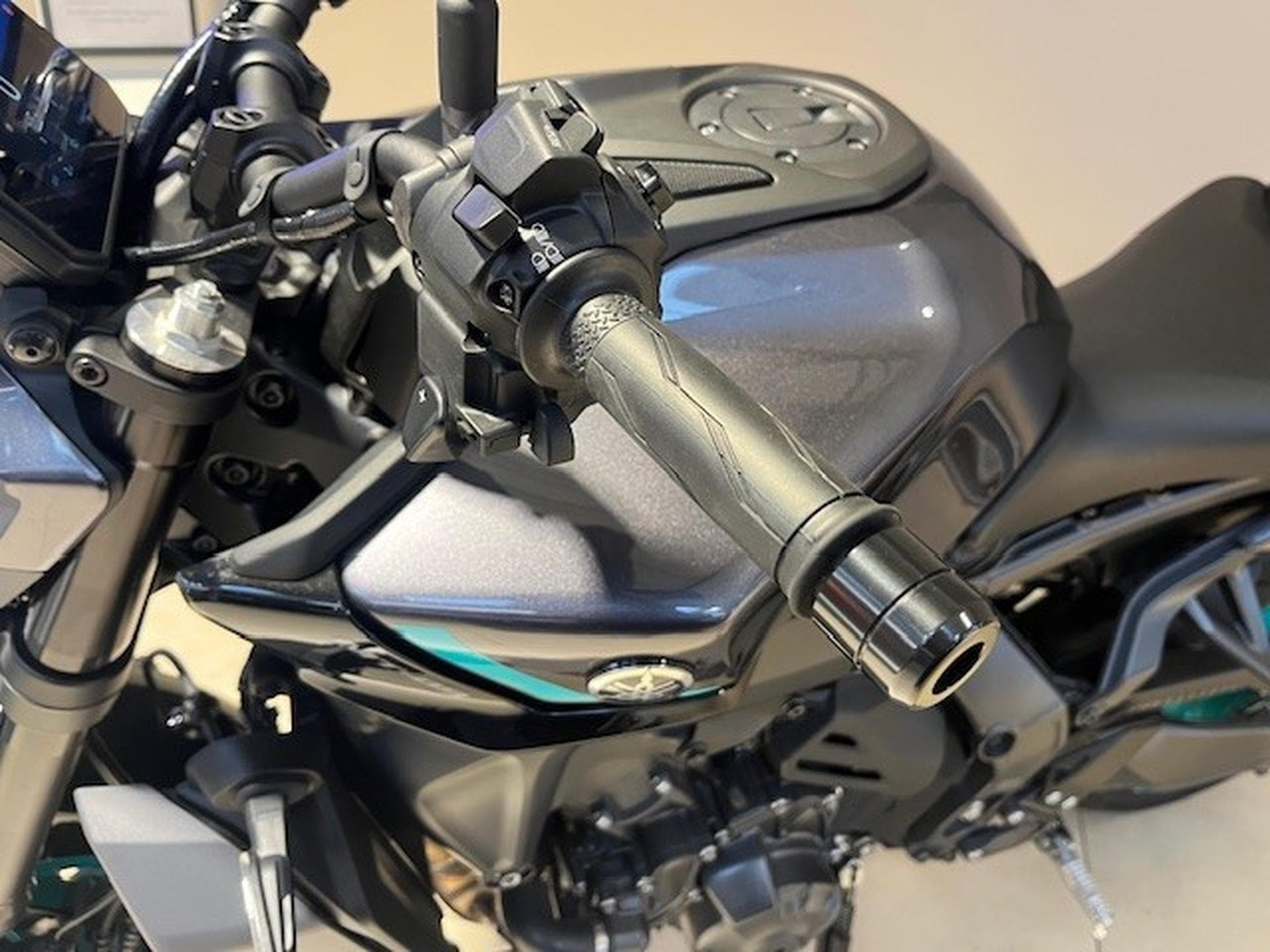 Yamaha MT09 Y-AMT (2026) - Photo 11