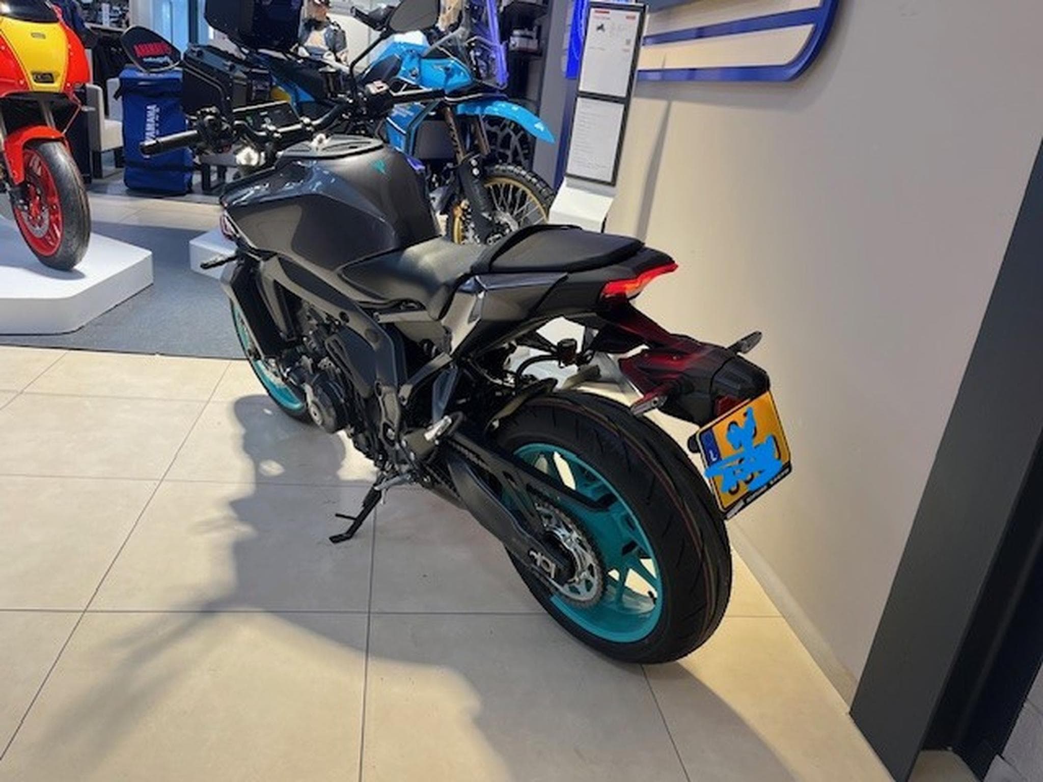 Yamaha MT09 Y-AMT (2026) - Photo 8