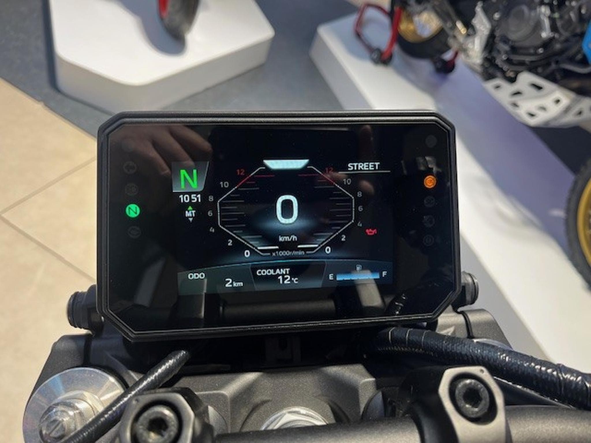 Yamaha MT09 Y-AMT (2026) - Photo 9