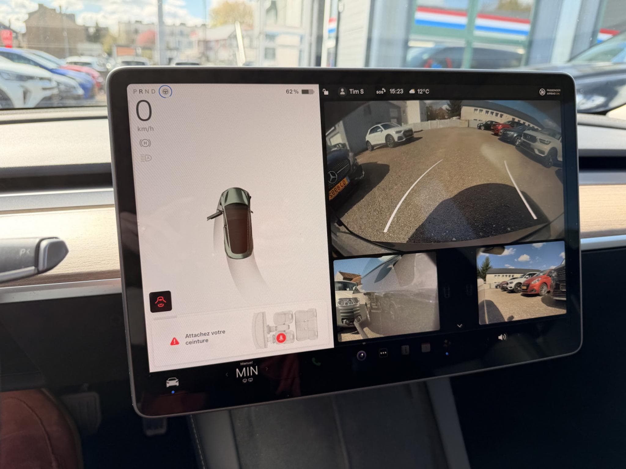 Tesla Model 3 Dual Motor Long Range (2022) - Photo 17