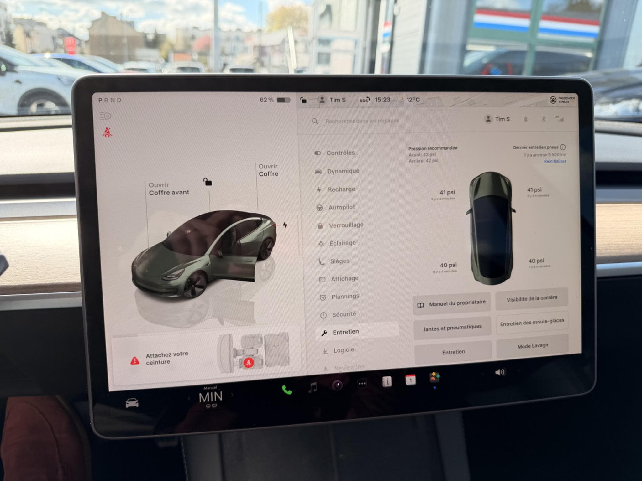 Tesla Model 3 Dual Motor Long Range (2022) - Photo 20