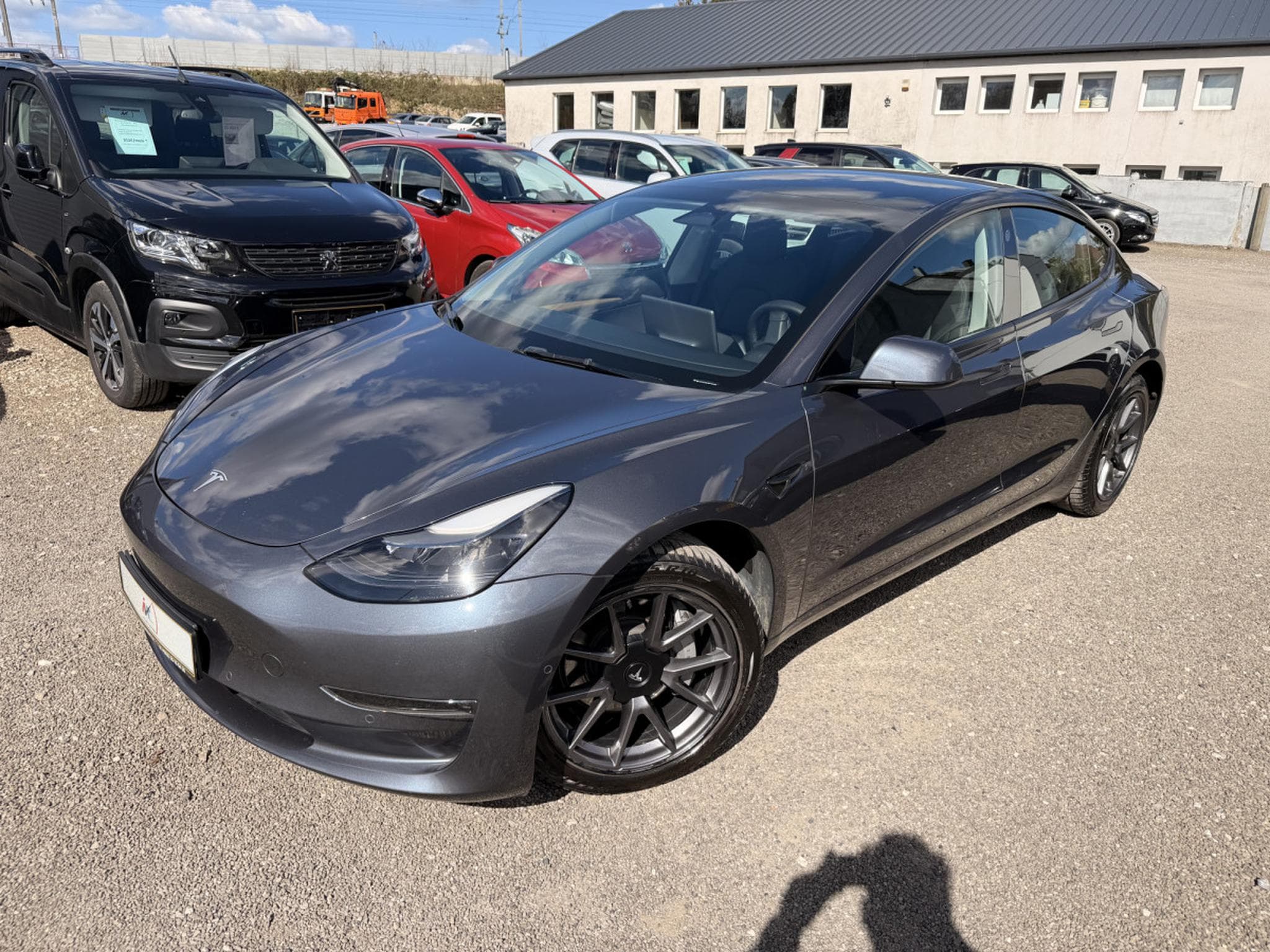 Tesla Model 3 Dual Motor Long Range (2022) - Photo 6