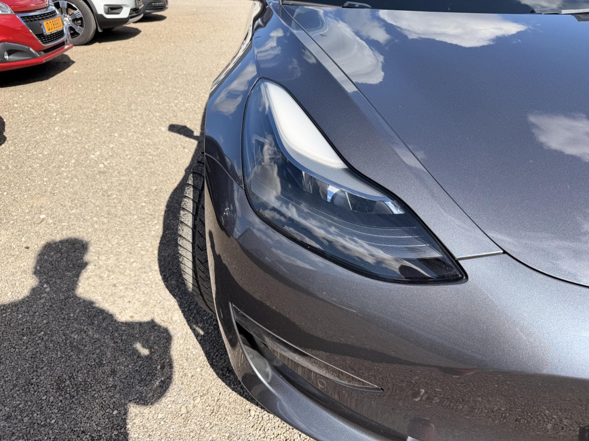 Tesla Model 3 Dual Motor Long Range (2022) - Photo 9