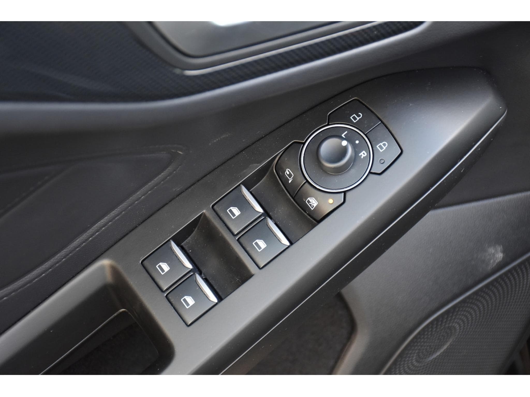 Ford Focus Clipper 1.0 EcoBoost MHEV ST-Line Auto. ACC LANE SIDE CAM (2025) - Photo 20