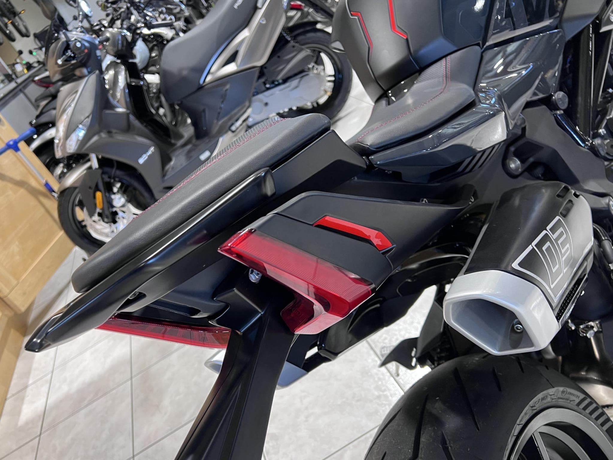 QJmotor SRK 921 (2026) - Foto 5