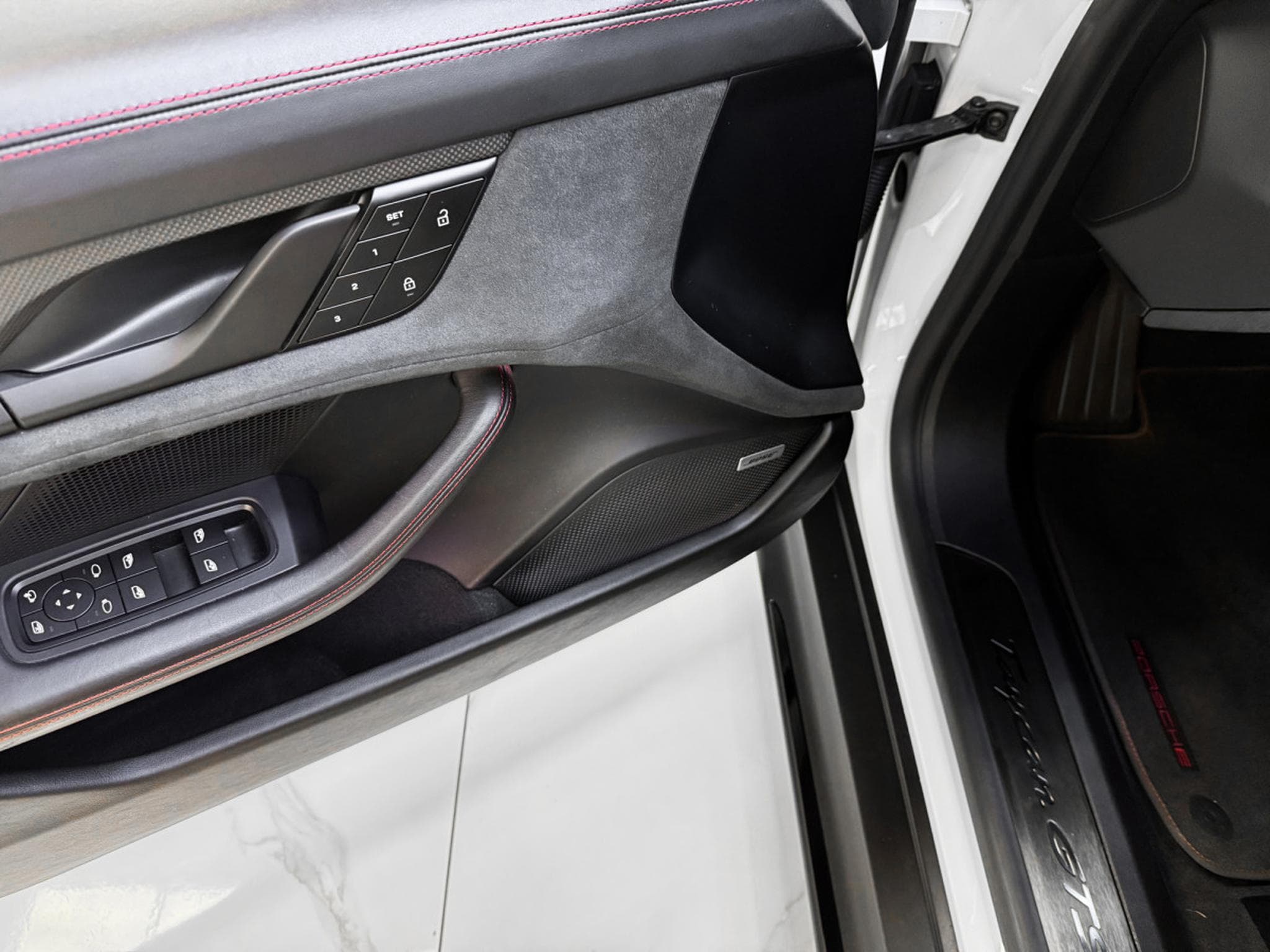 Porsche Taycan GTS Sport Turismo / PANO / PDLS + / LIFT / 360° (2022) - Photo 14