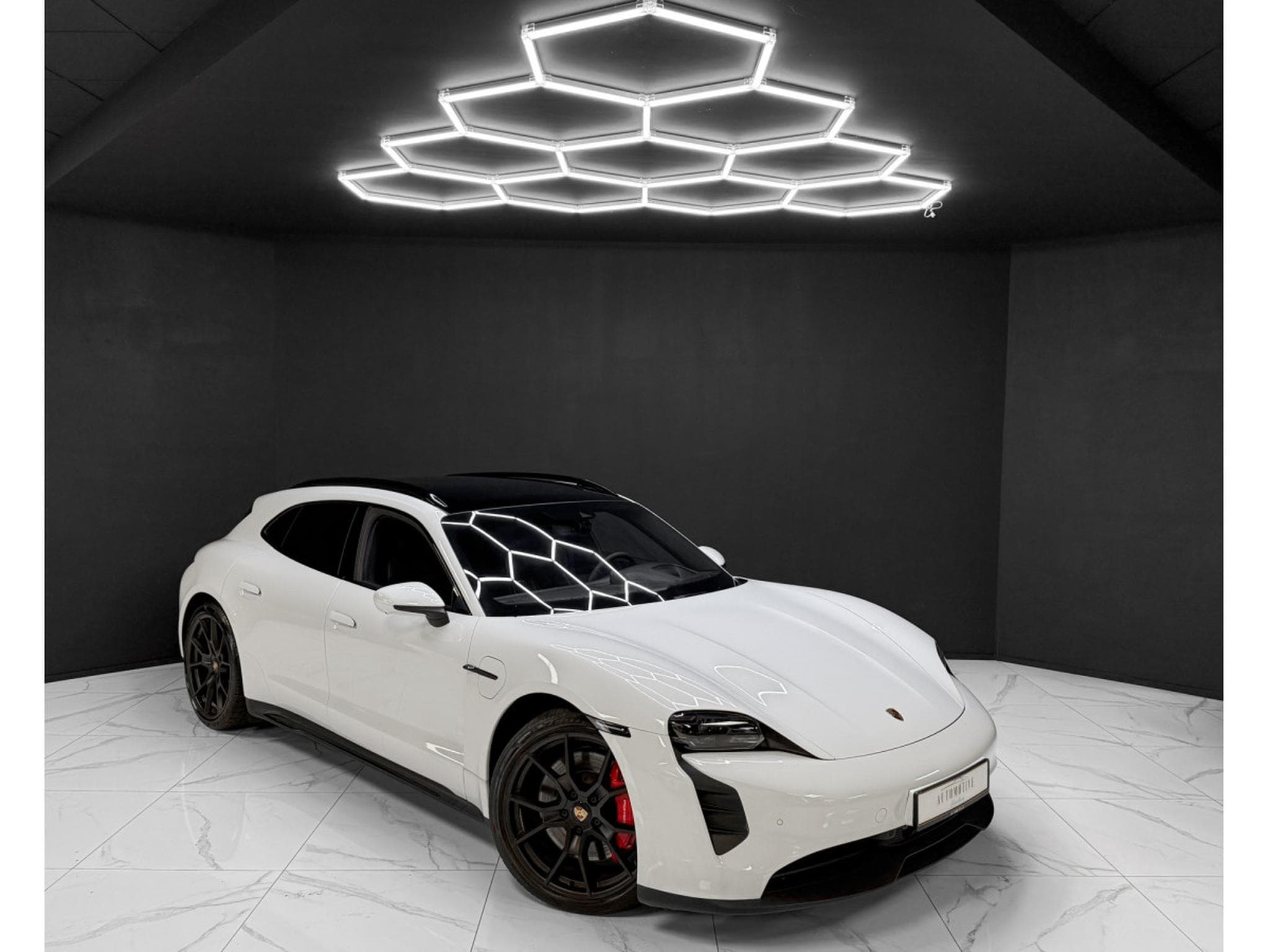 Porsche Taycan GTS Sport Turismo / PANO / PDLS + / LIFT / 360° (2022) - Photo 7