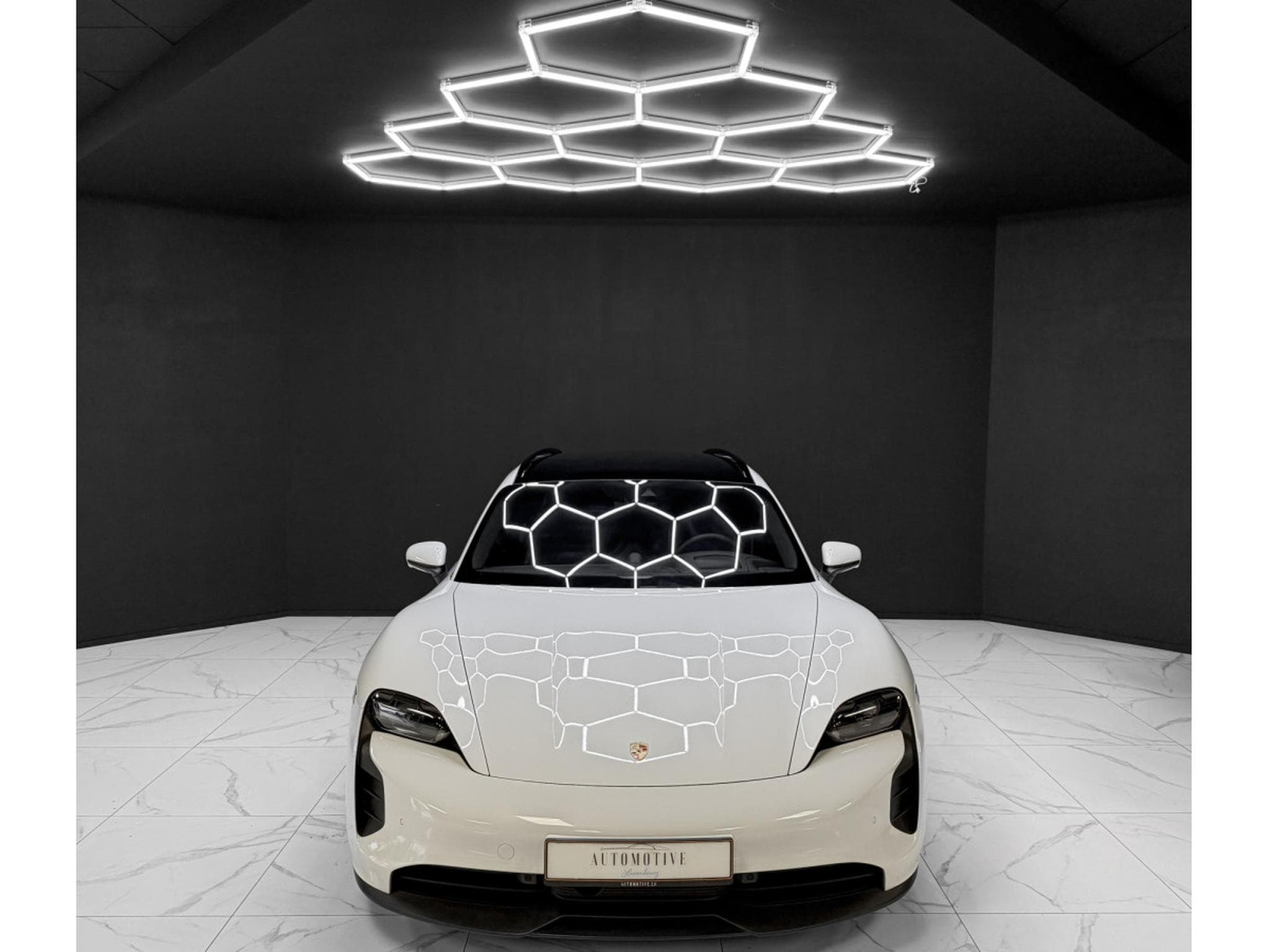 Porsche Taycan GTS Sport Turismo / PANO / PDLS + / LIFT / 360° (2022) - Photo 8