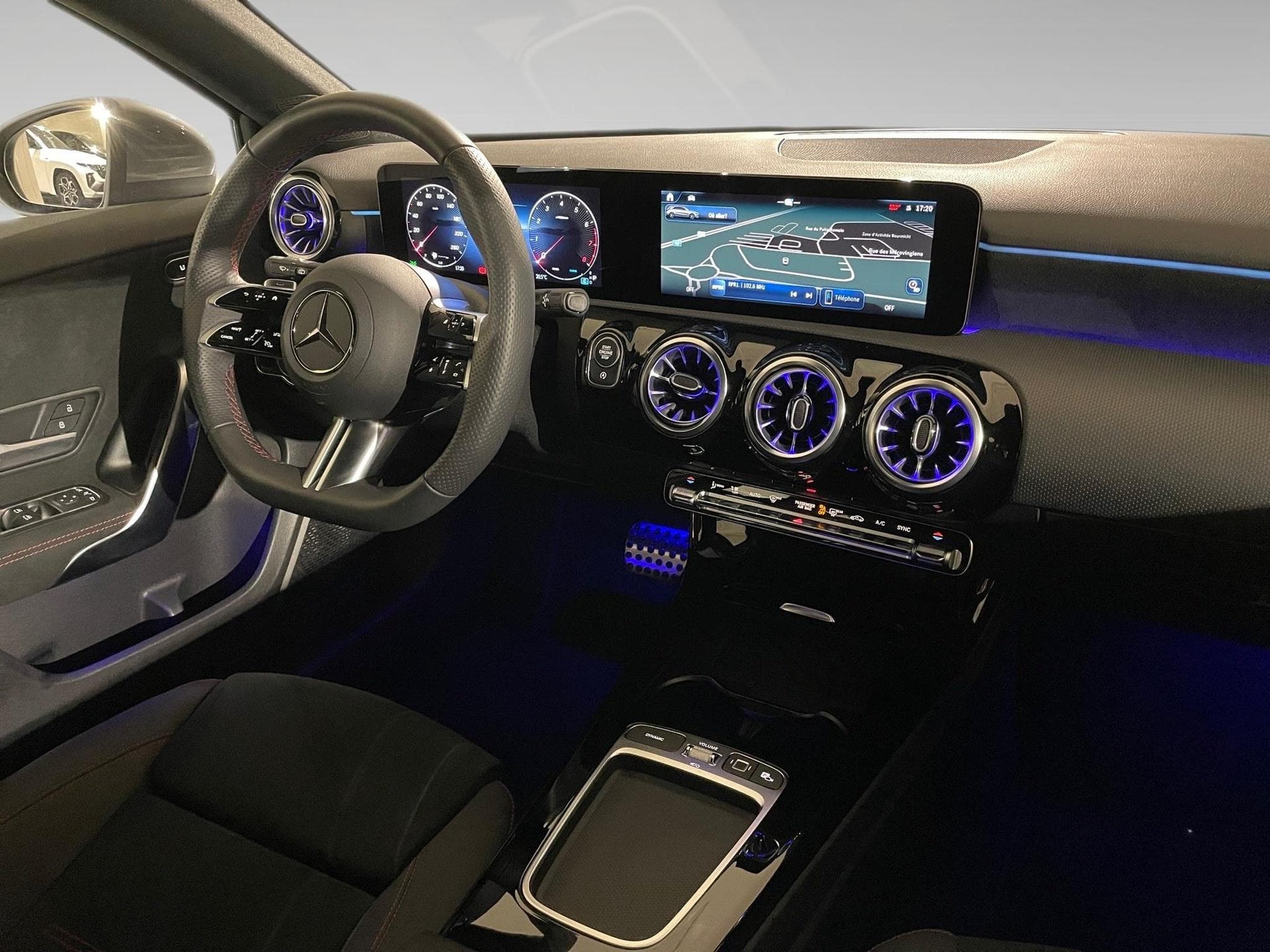 Mercedes A 200 1.3 hatchback AMG EDITION (2025) - Photo 6