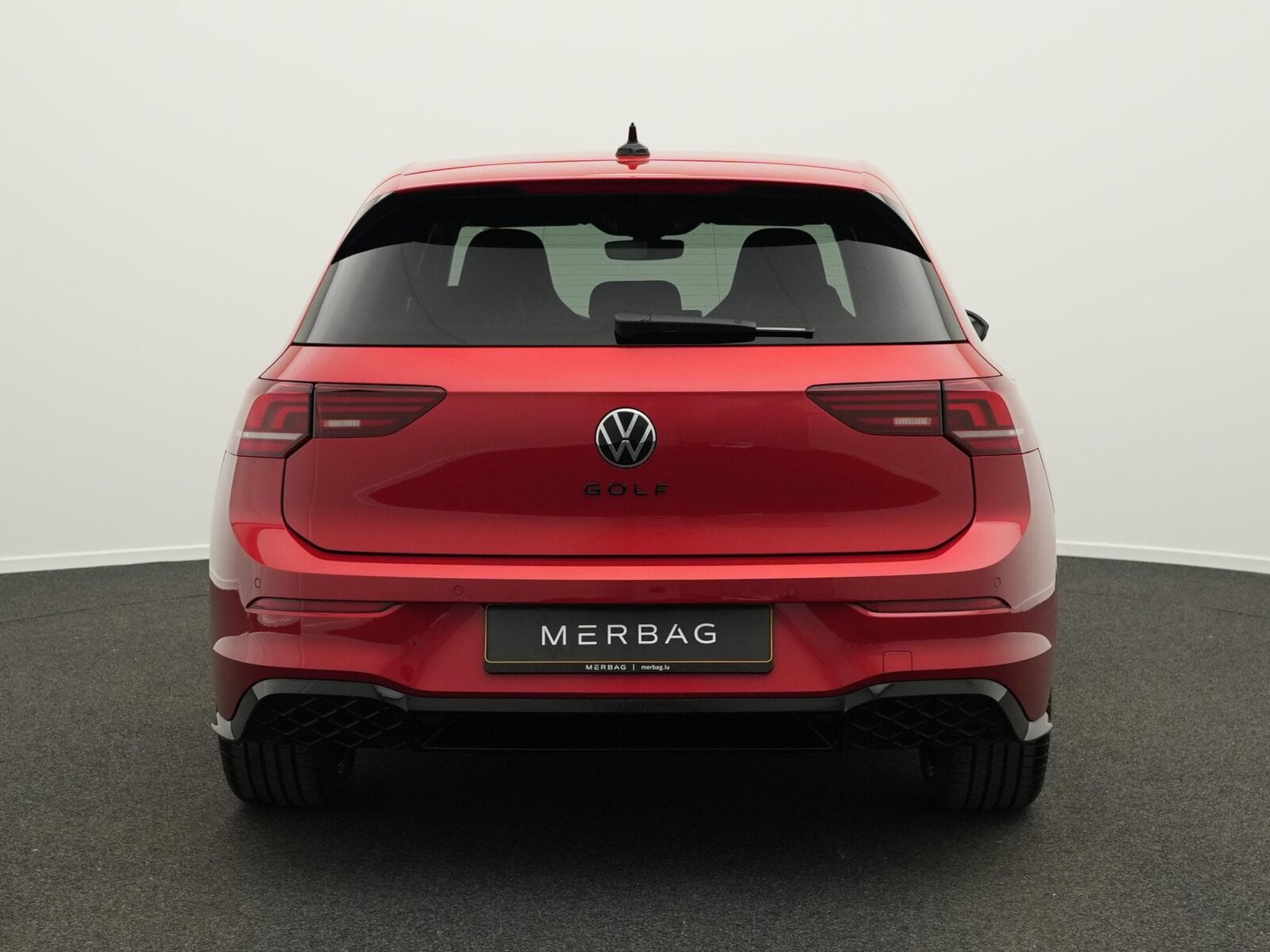 VW Golf VIII 1.5 eTSI R-Line (2025) - Photo 4