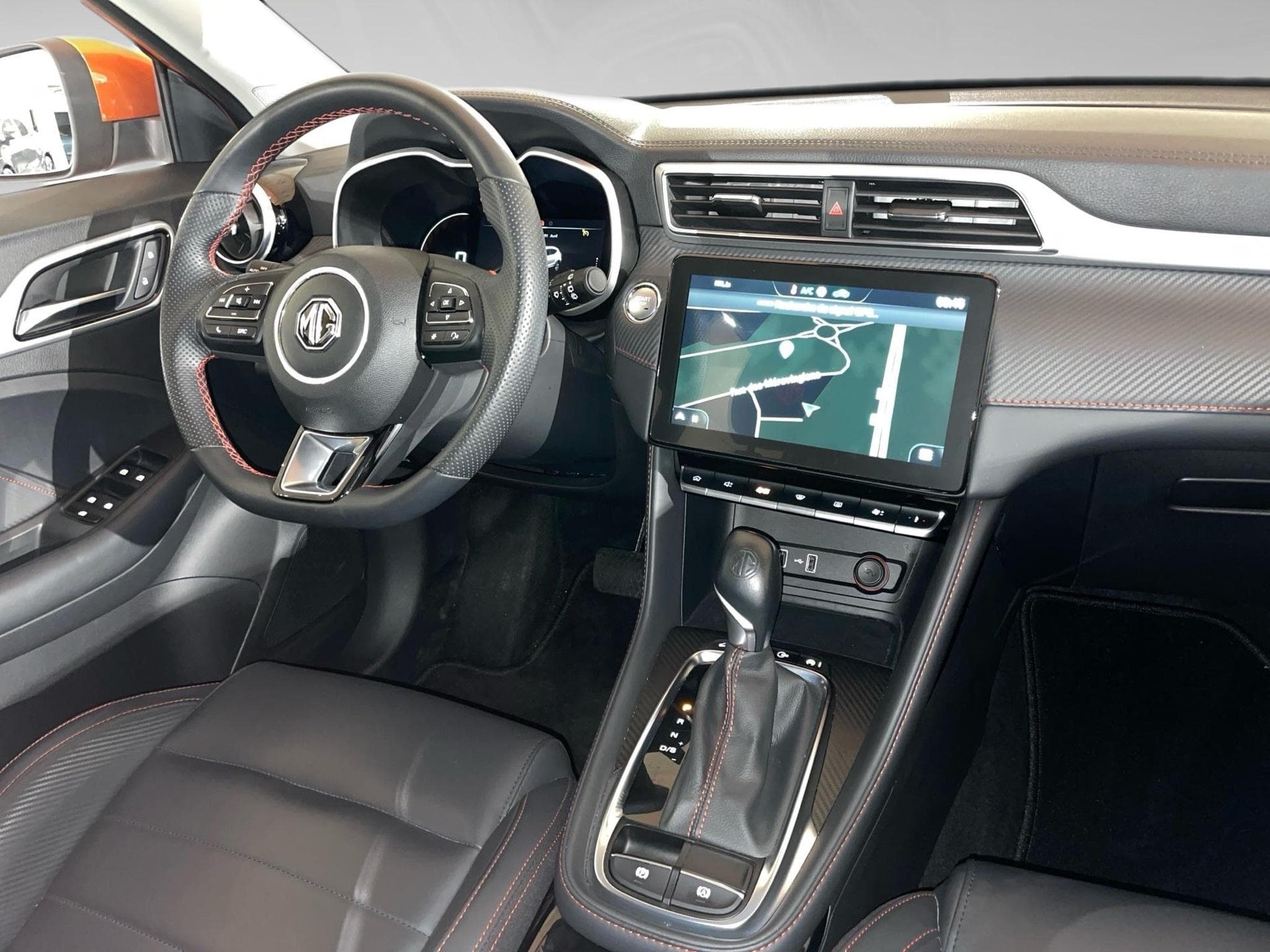 MG ZS 1.0 LUXURY (2024) - Photo 7