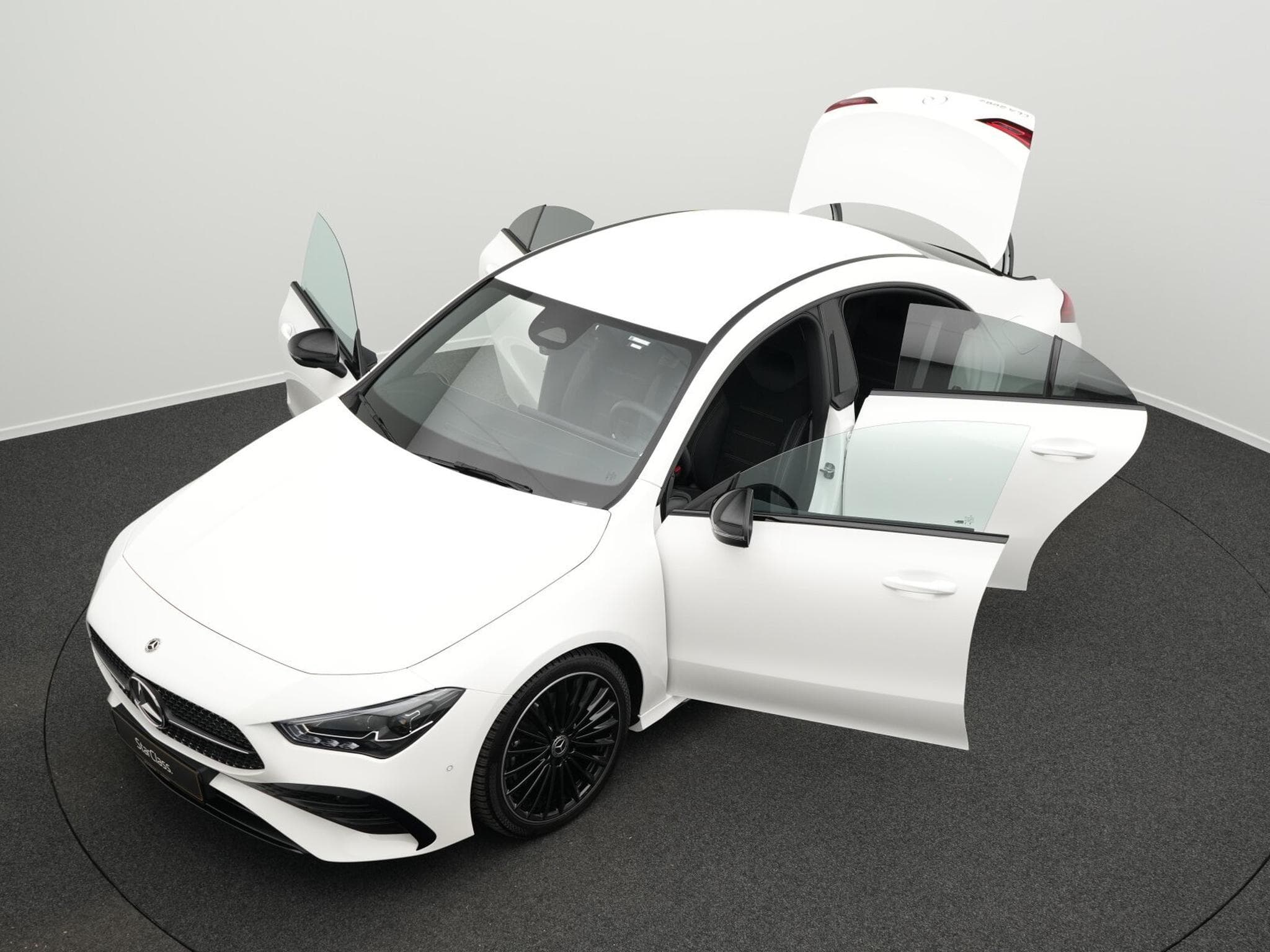 Mercedes CLA 200 d AMG-Line Cpe Multi+Kamera+19"+Ambi (2025) - Foto 14