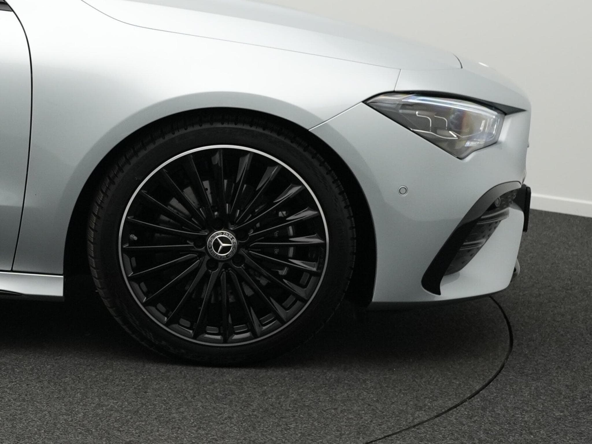 Mercedes CLA 200 AMg-Line Cpe Multi+Night+19"+Ambi+MBUX (2025) - Foto 8