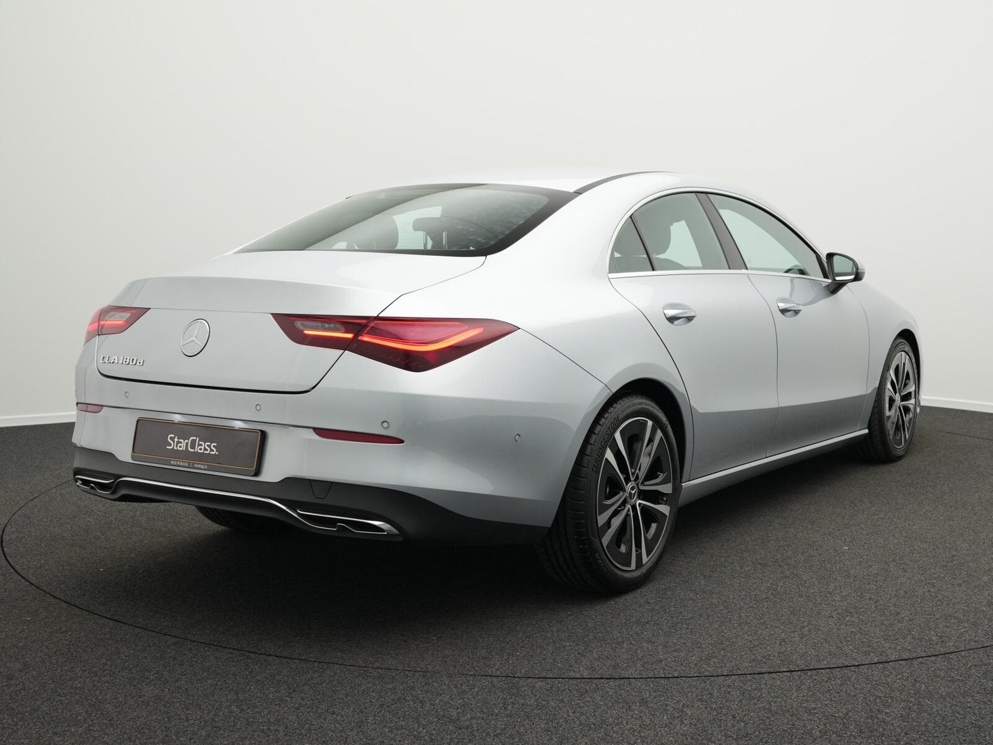 Mercedes CLA 180 d Cpe Progressive LED+Kamera+Apple+MBUX (2025) - Photo 3