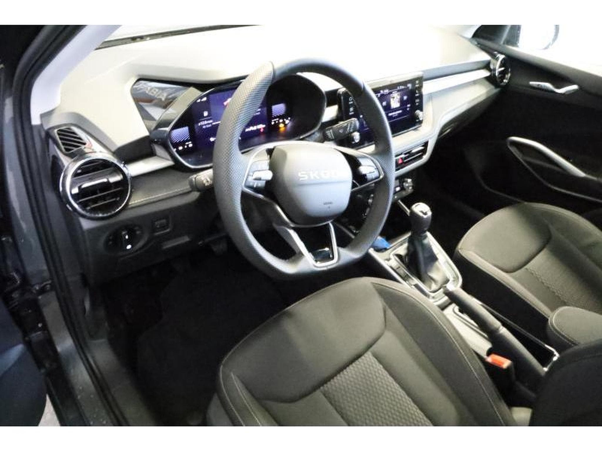 Skoda Fabia Selection (2025) - Foto 17