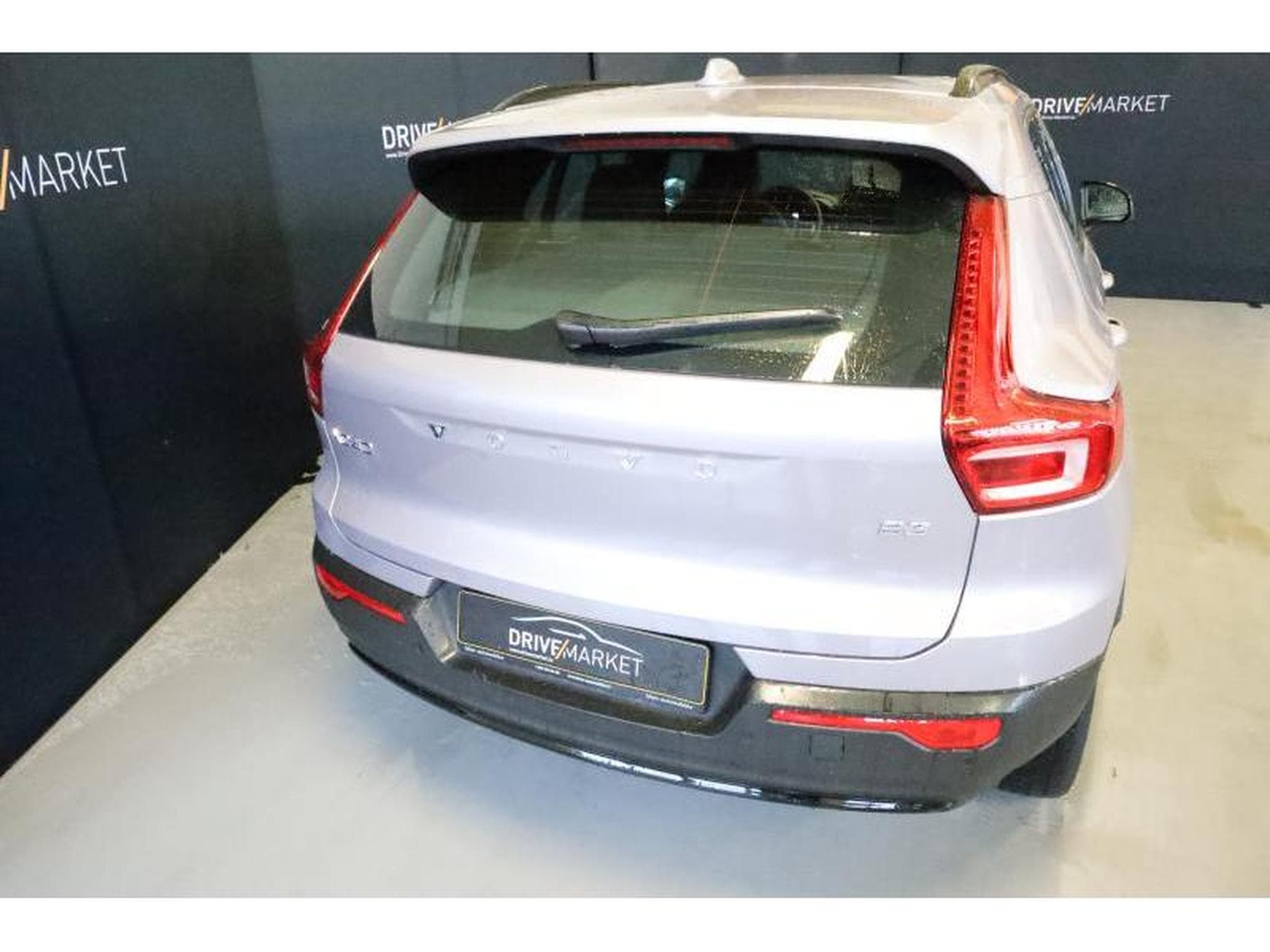 Volvo XC40 Dark (2025) - Photo 13