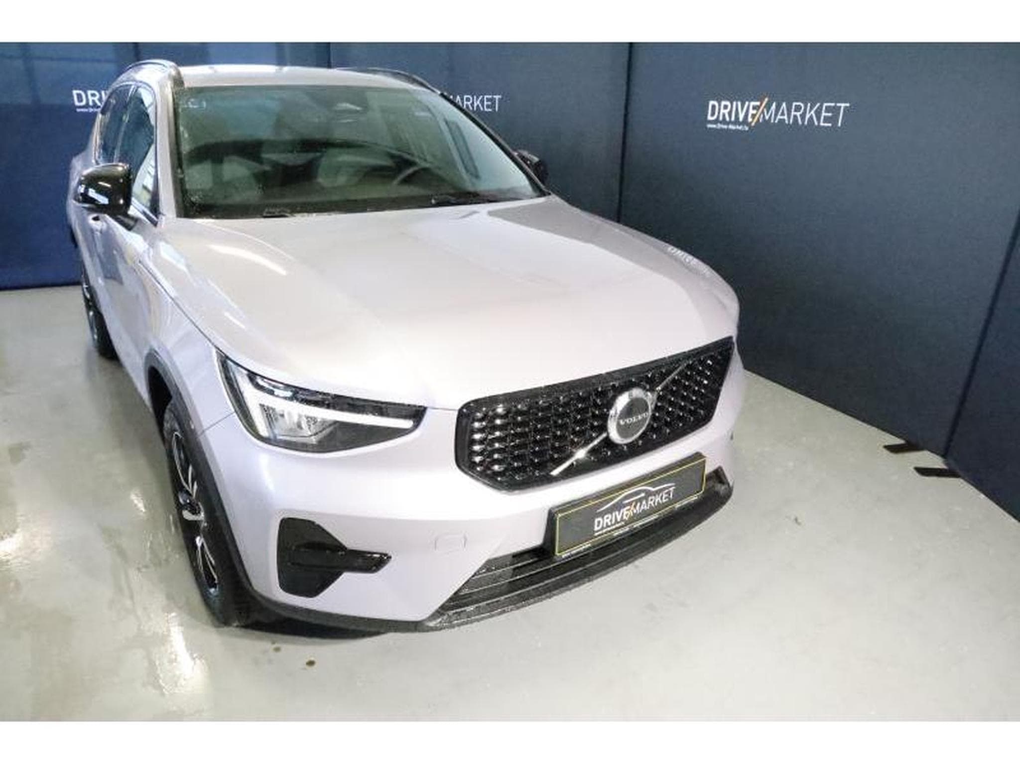 Volvo XC40 Dark (2025) - Foto 16