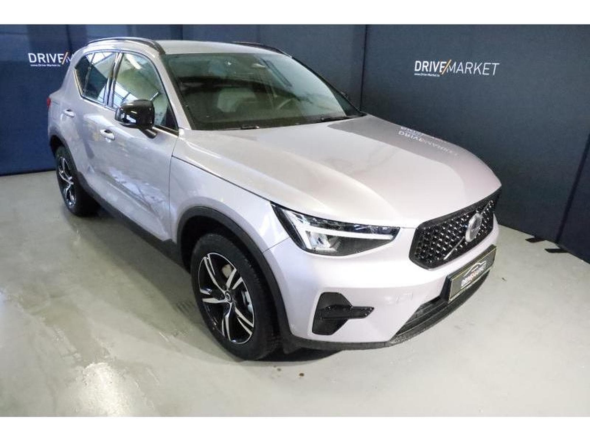 Volvo XC40 Dark (2025) - Foto 17