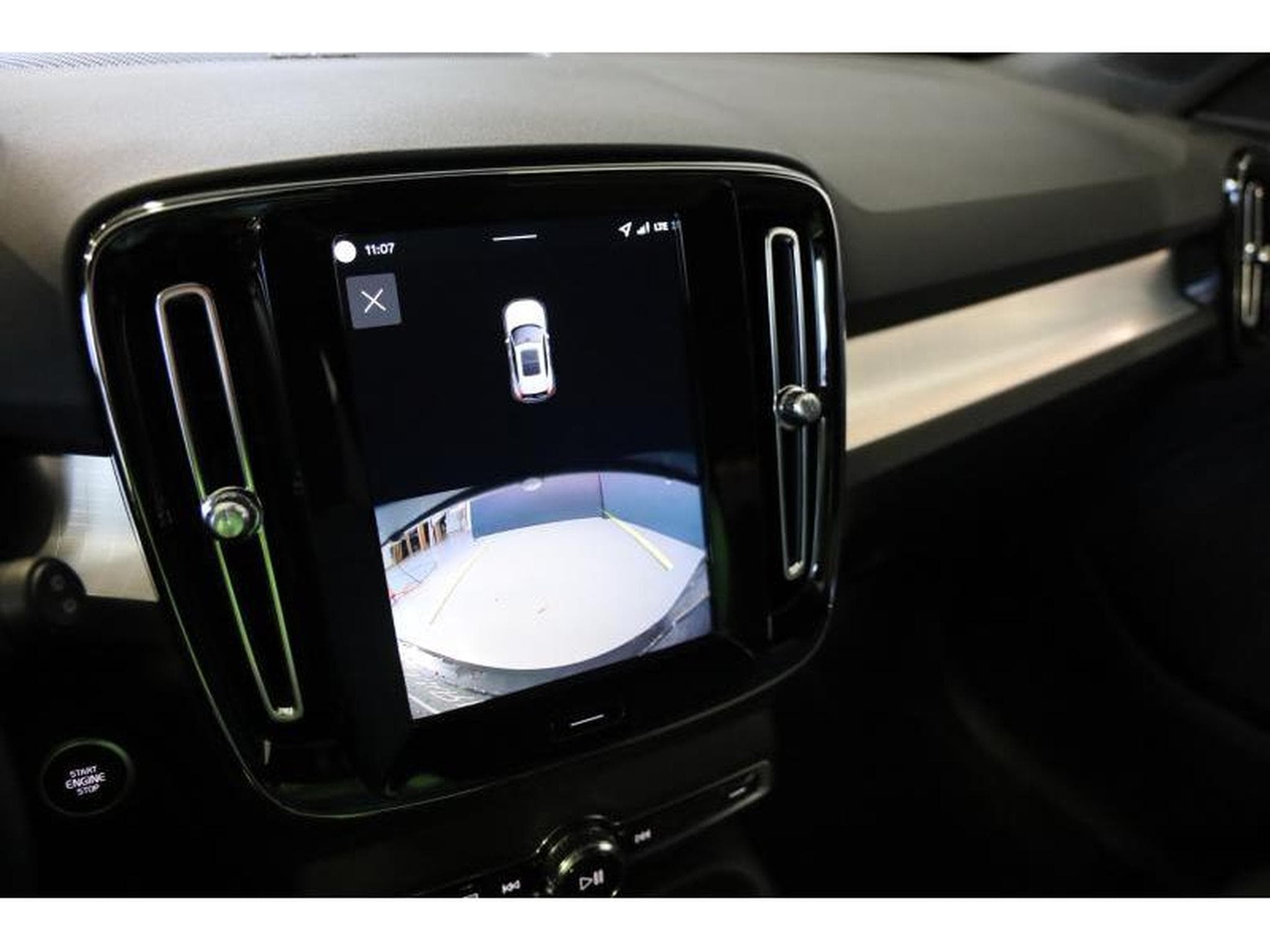 Volvo XC40 Dark (2025) - Photo 7