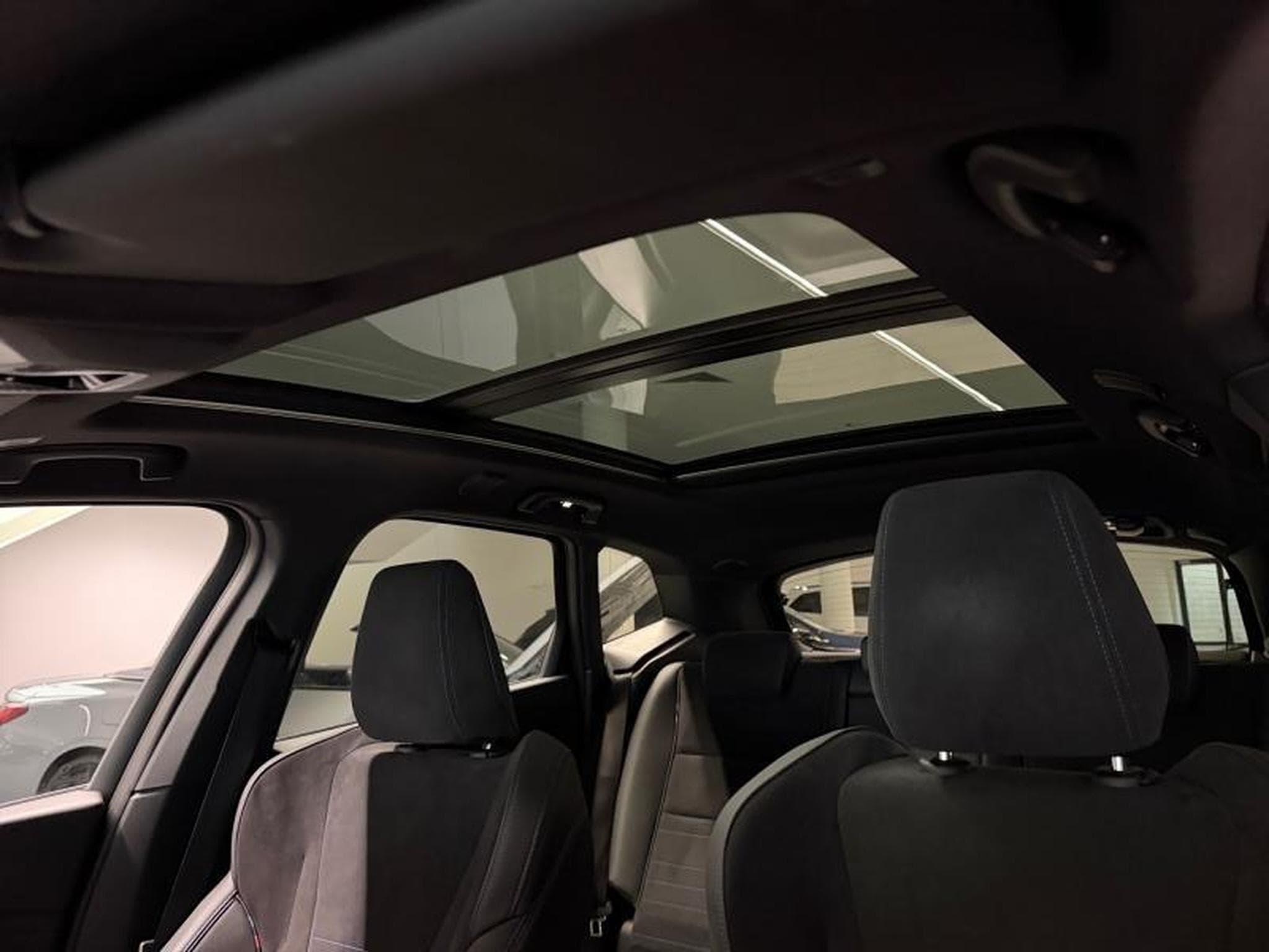 BMW 230 xDrive Active Tourer (2023) - Foto 12