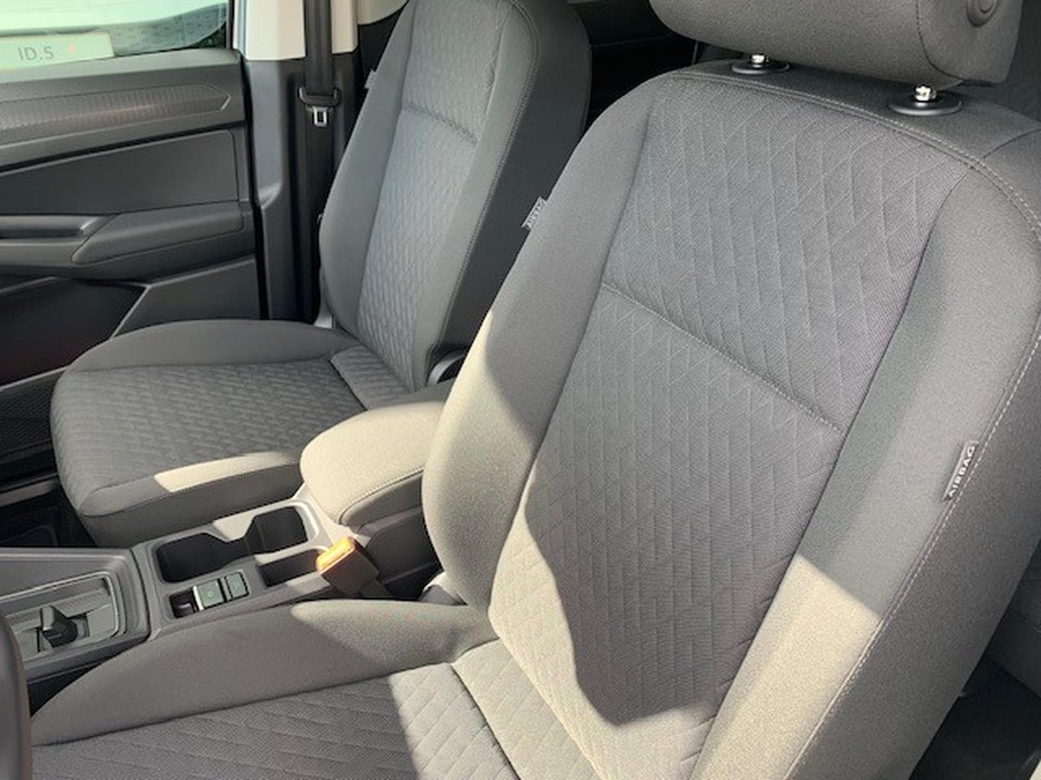 VW Caddy LIFE 1.5TSI 116CV DSG7 (2026) - Photo 2