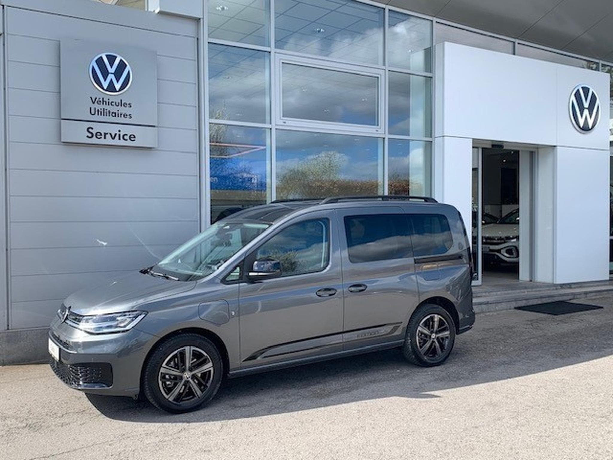 VW Caddy EDITION 1.5TSI PHEV 150CV DSG6 (2026) - Photo 1