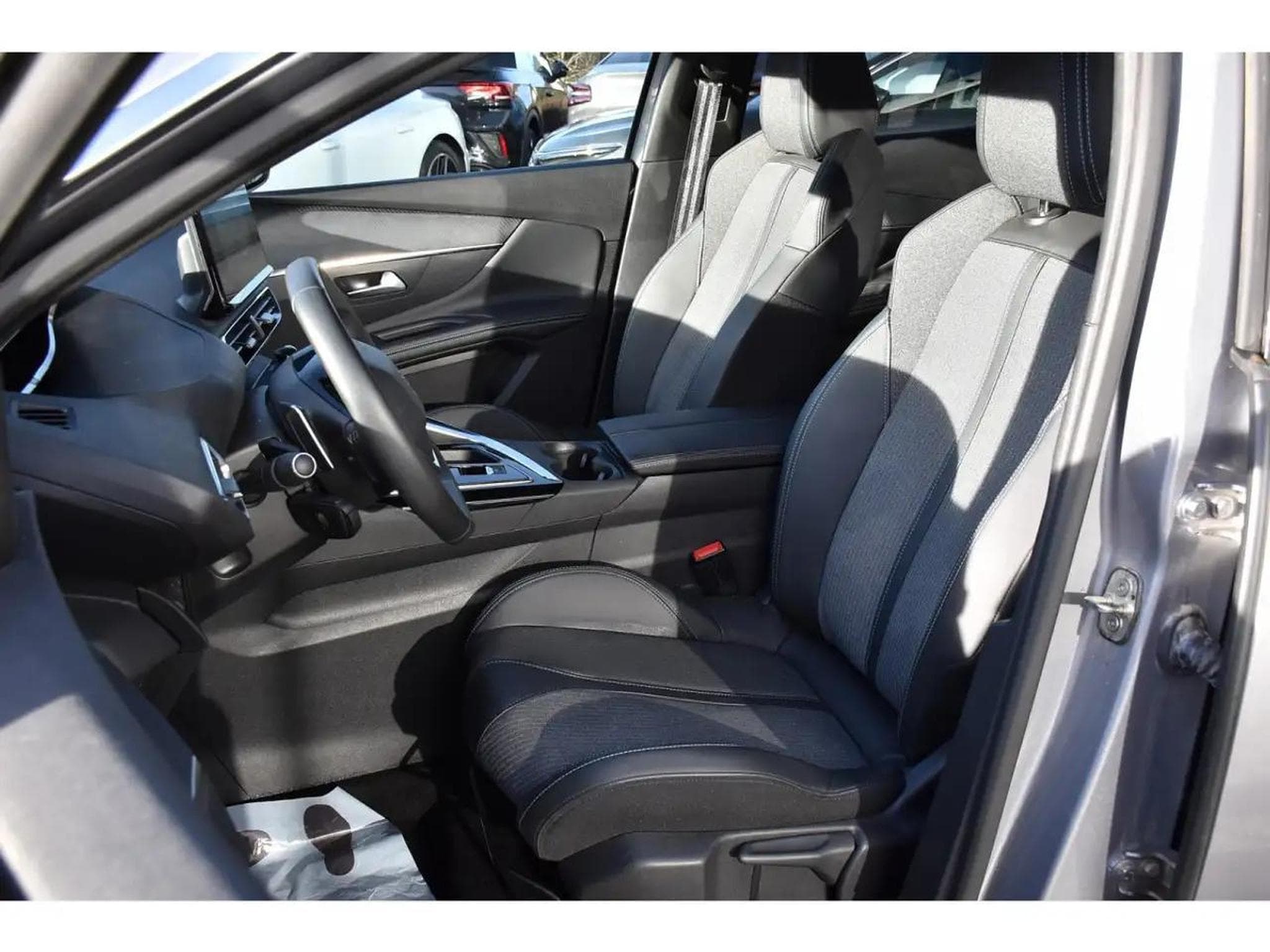 Peugeot 3008 (2024) - Photo 6