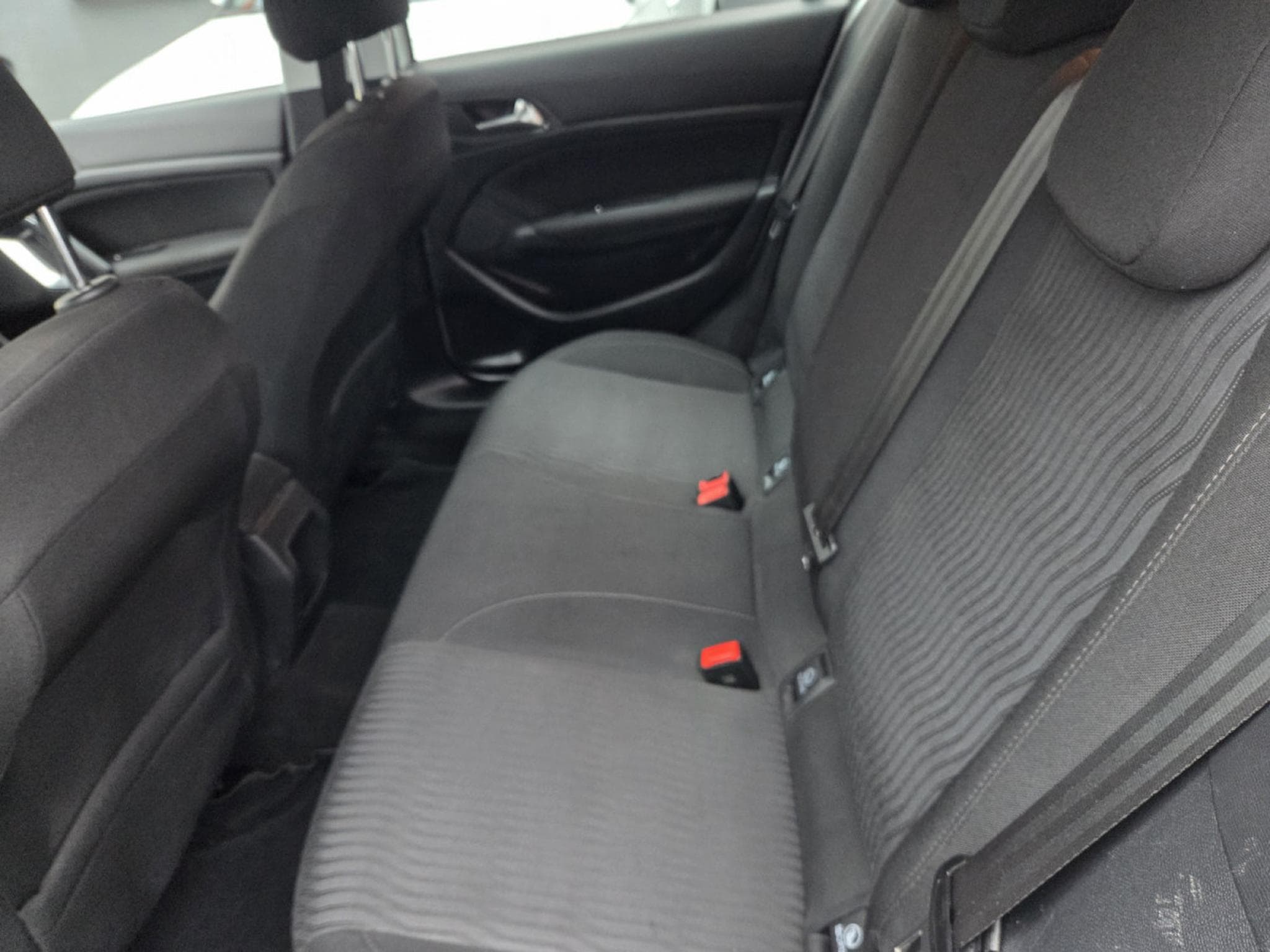 Peugeot 308 1.6 Hdi 100 CV Garantie 12 Mois (2015) - Photo 10