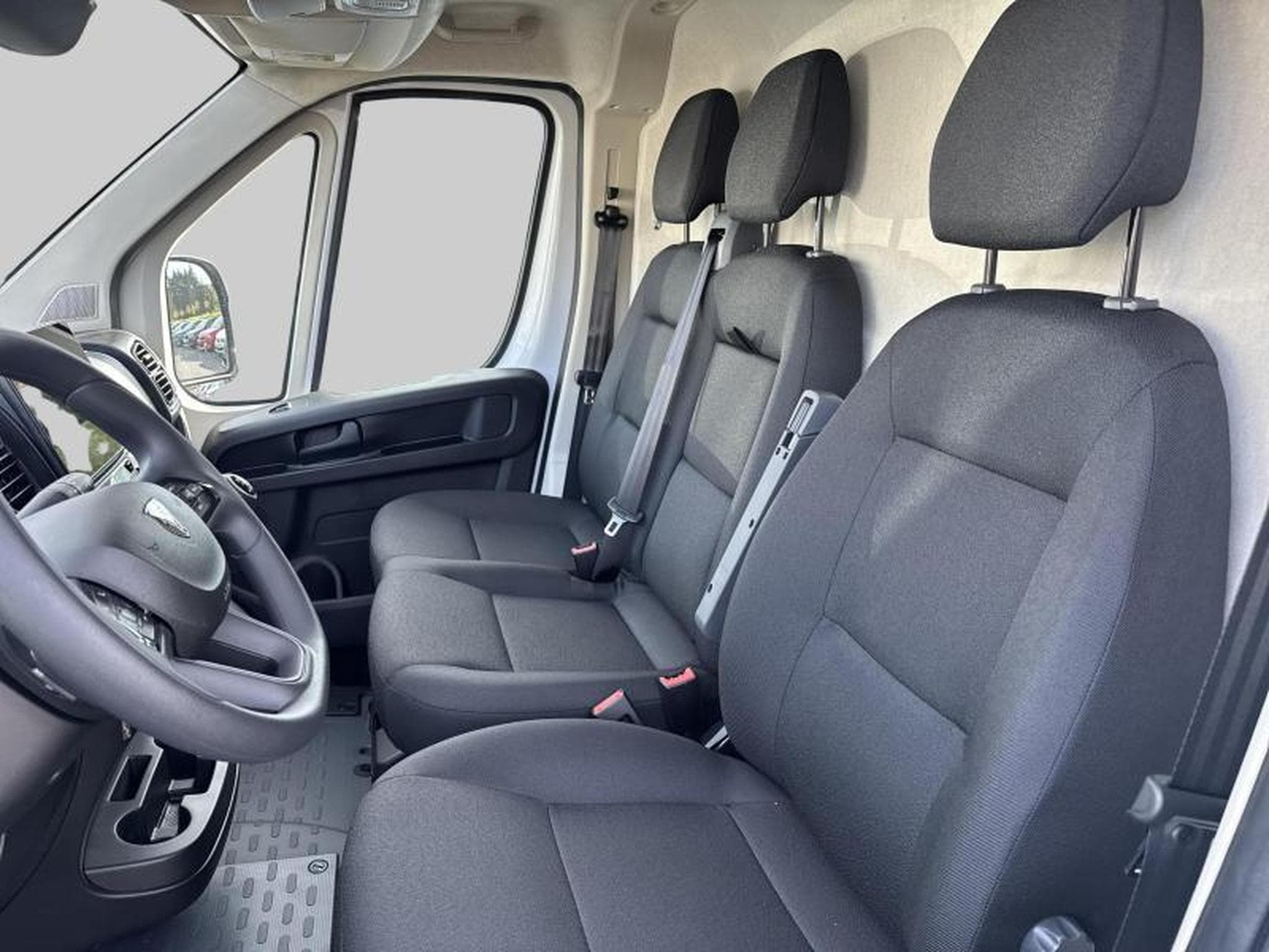 Peugeot Boxer tôlé 335 L2H2 (2025) - Photo 12