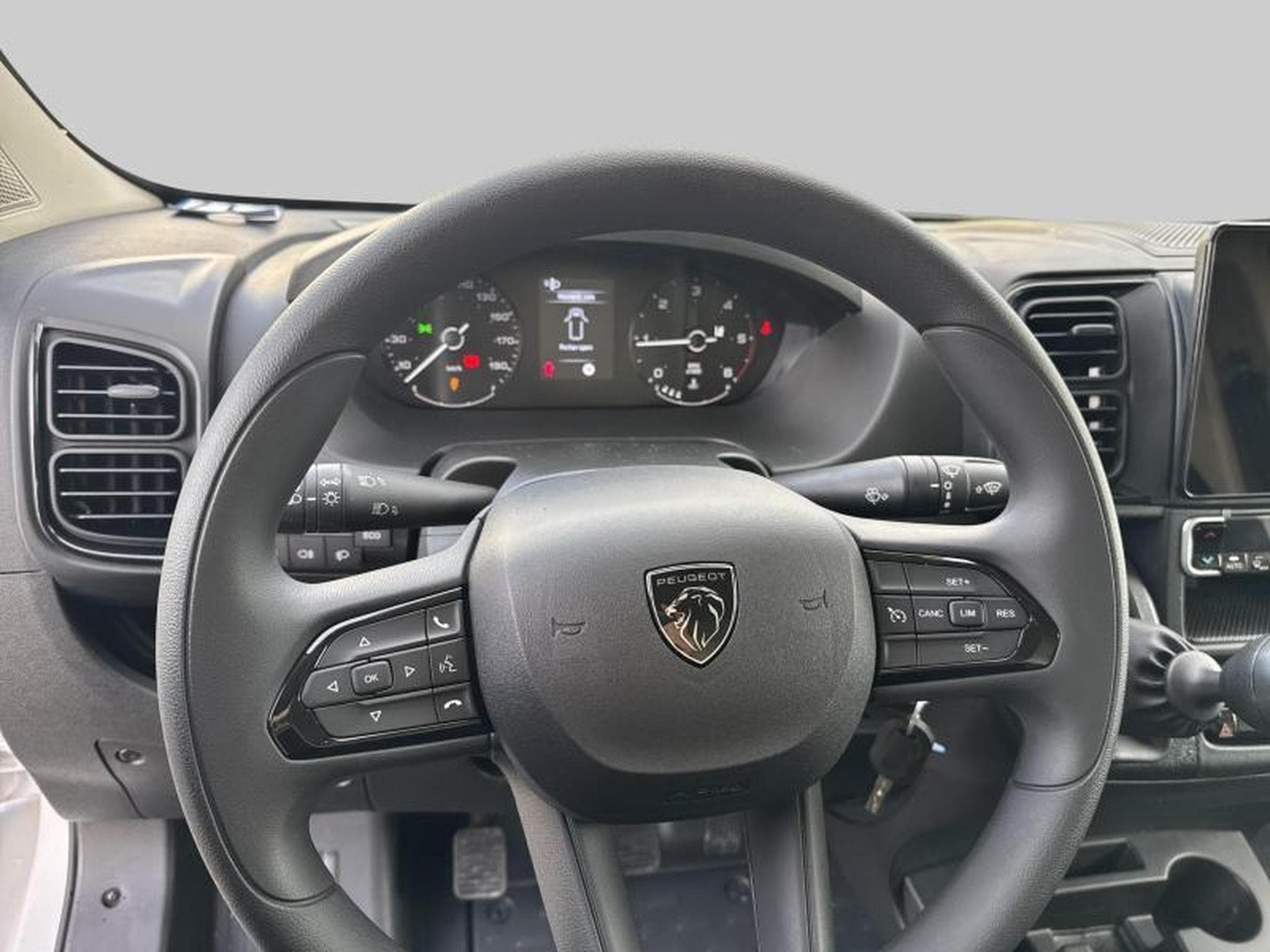 Peugeot Boxer tôlé 335 L2H2 (2025) - Photo 14