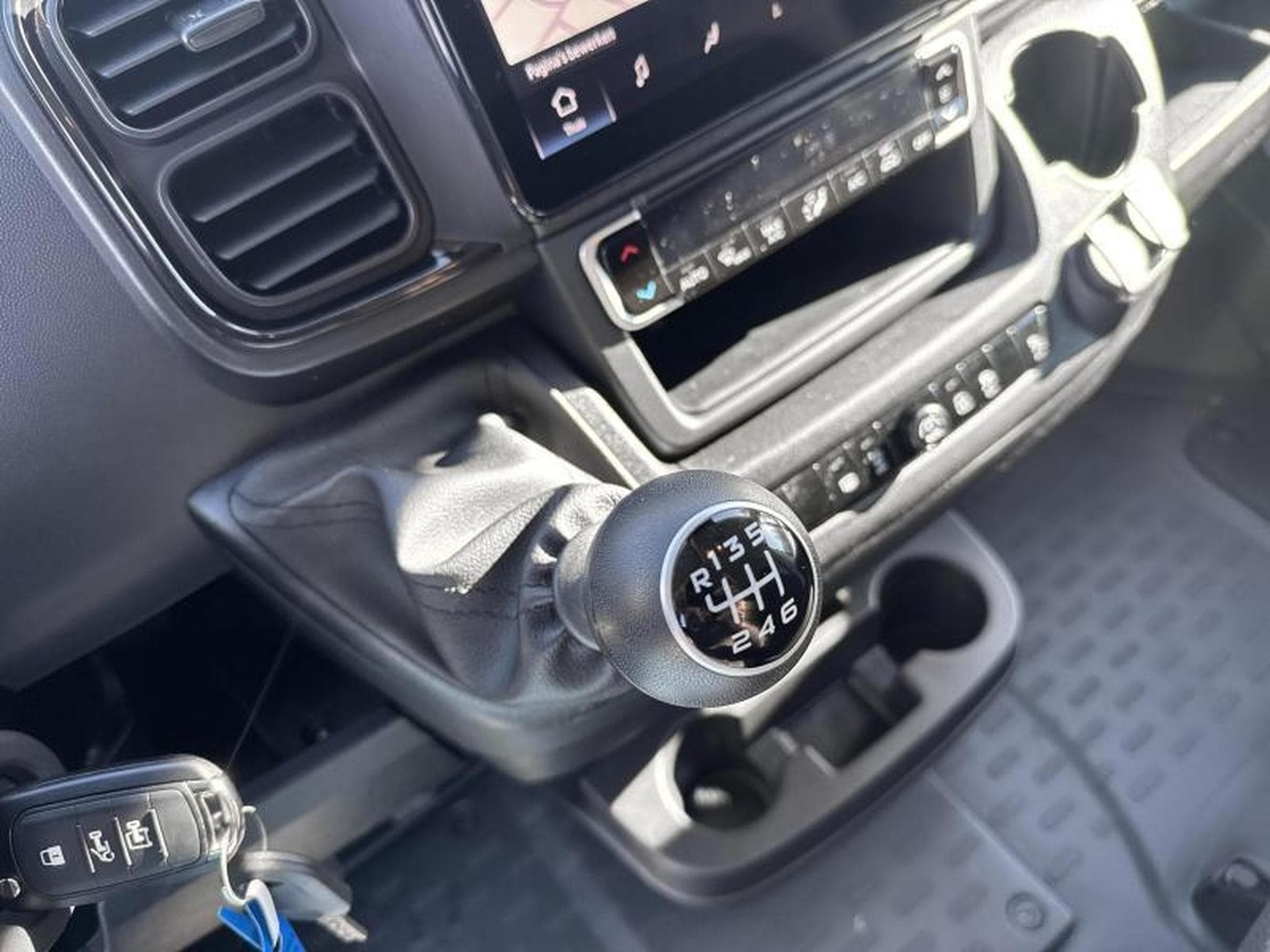 Peugeot Boxer Fourgon 335 L3H2 (2025) - Photo 13