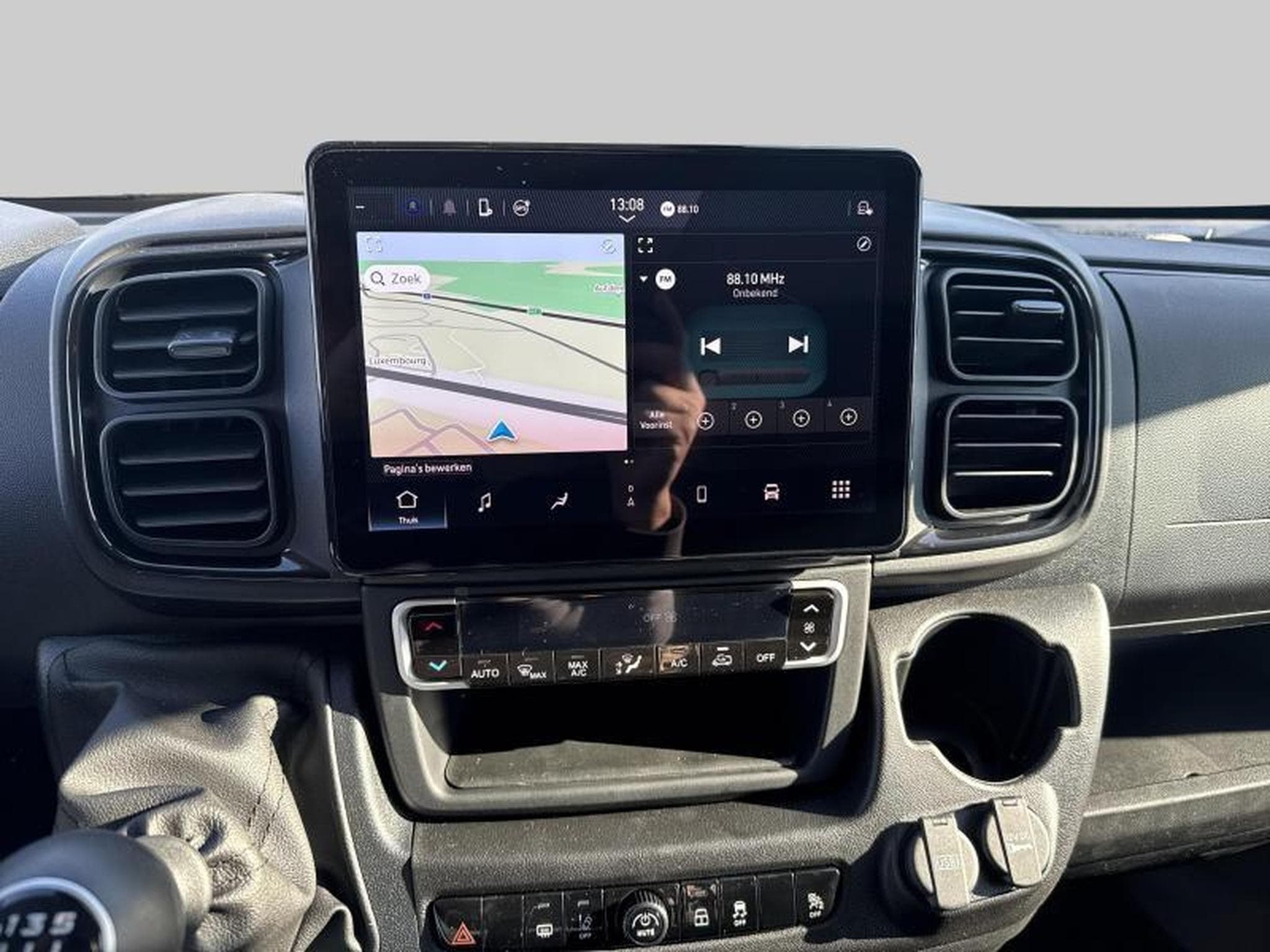 Peugeot Boxer Fourgon 335 L3H2 (2025) - Photo 16