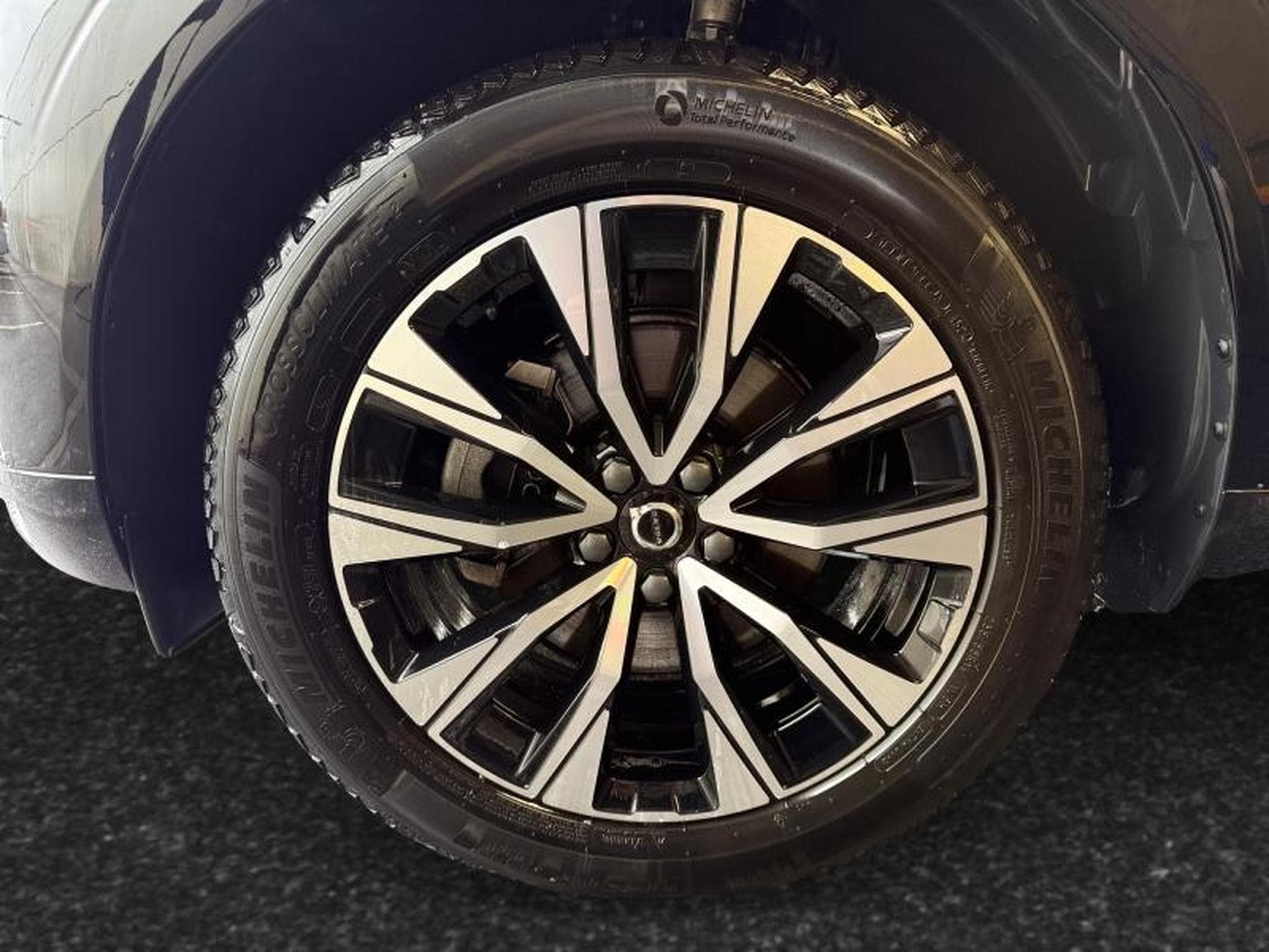 Volvo XC60 B5 Core / Essence (2025) - Foto 14