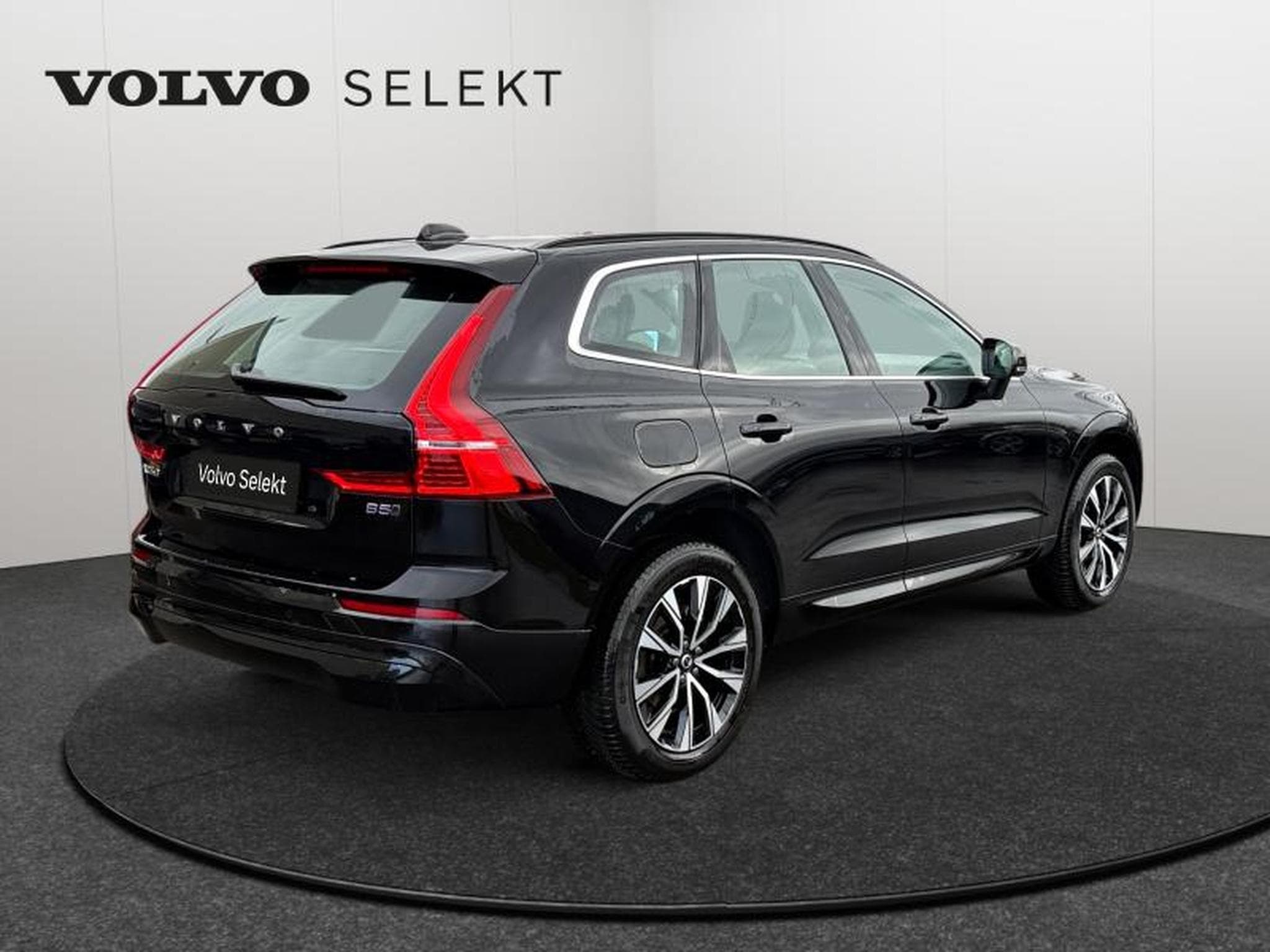 Volvo XC60 B5 Core / Essence (2025) - Foto 2