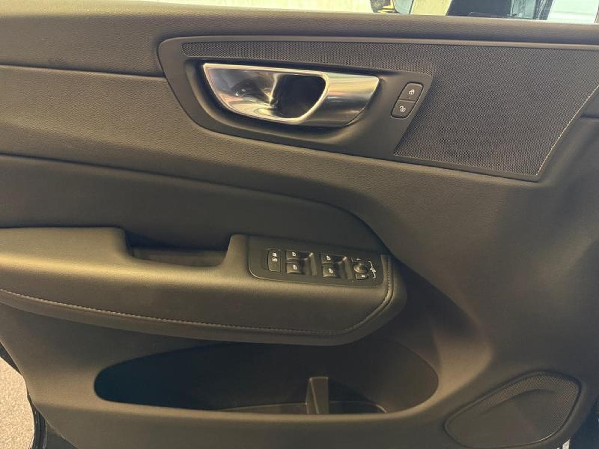 Volvo XC60 B5 Core / Essence (2025) - Foto 20