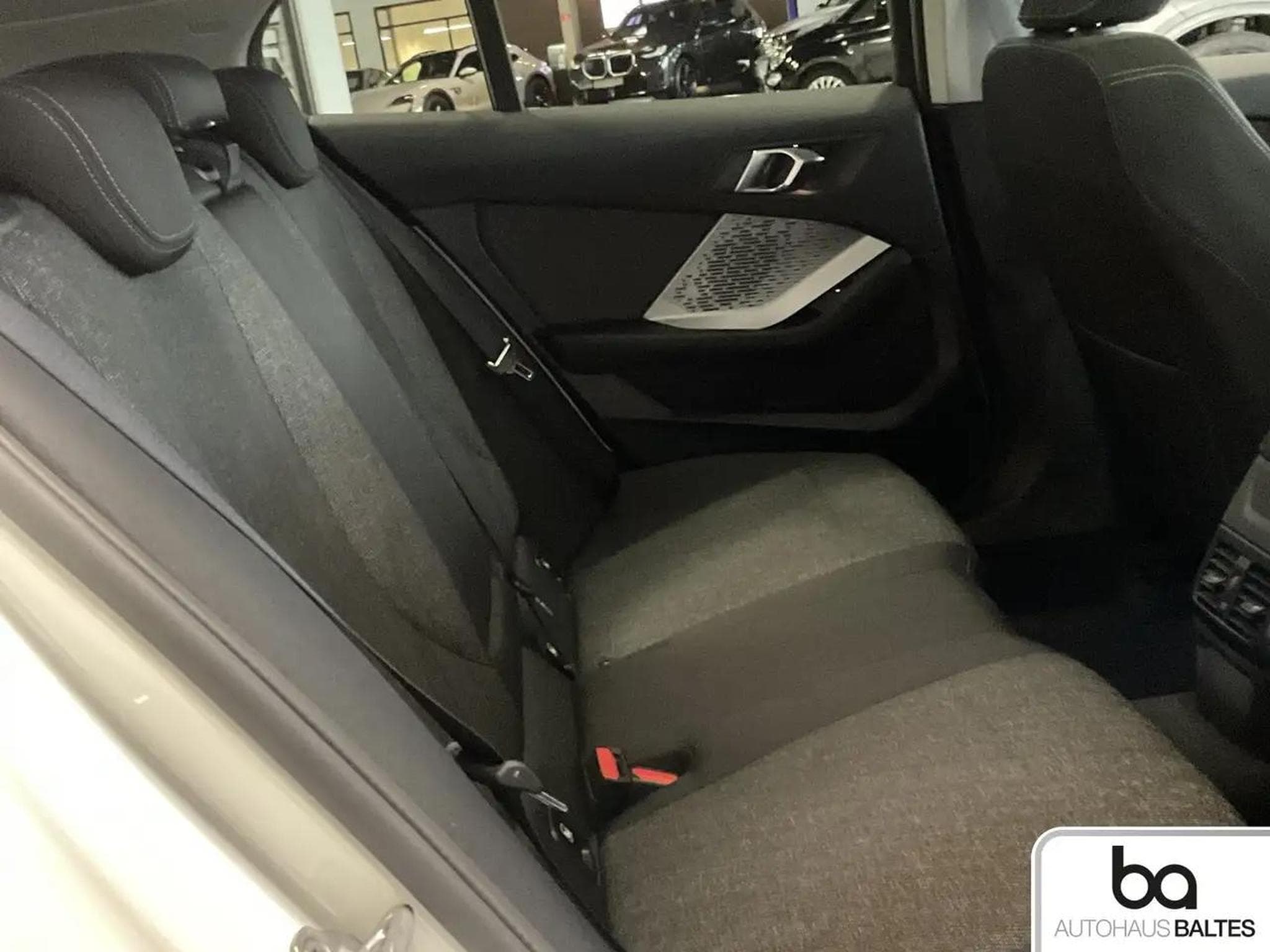 BMW 118 (2025) - Photo 8