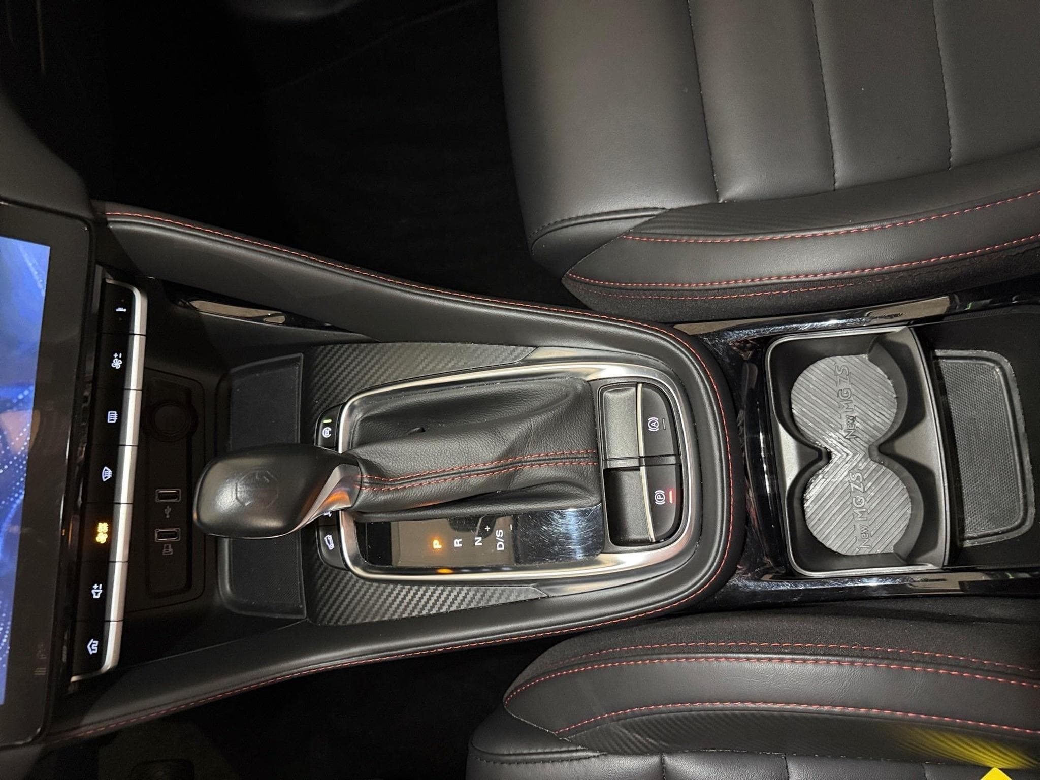 MG ZS 1.0 LUXURY (2023) - Photo 10