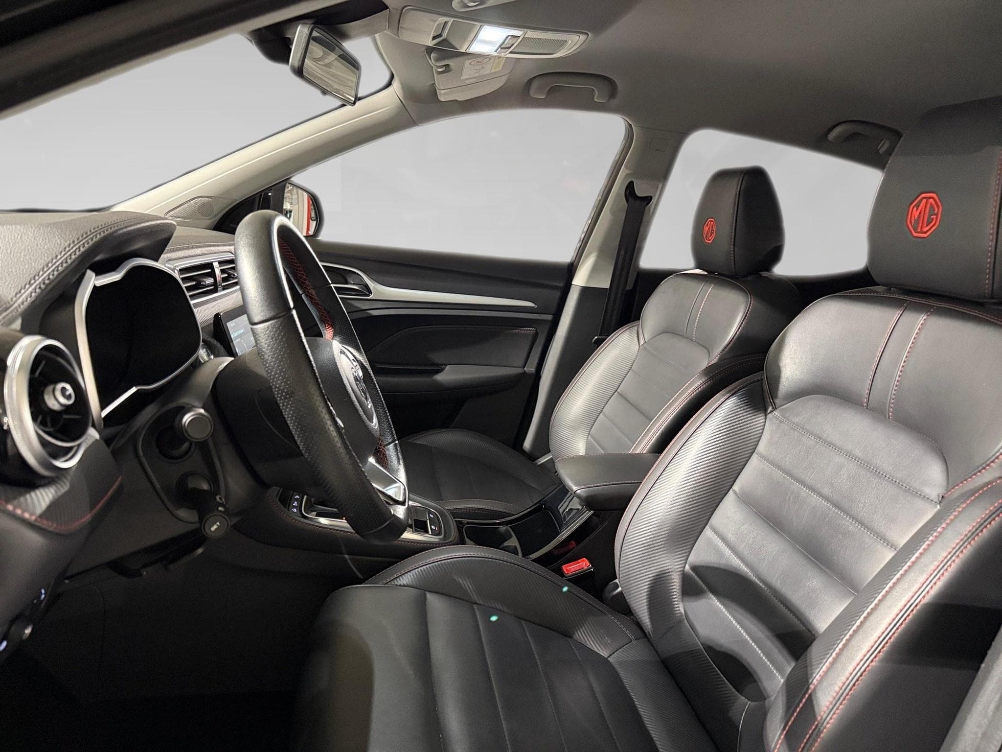 MG ZS 1.0 LUXURY (2023) - Photo 4